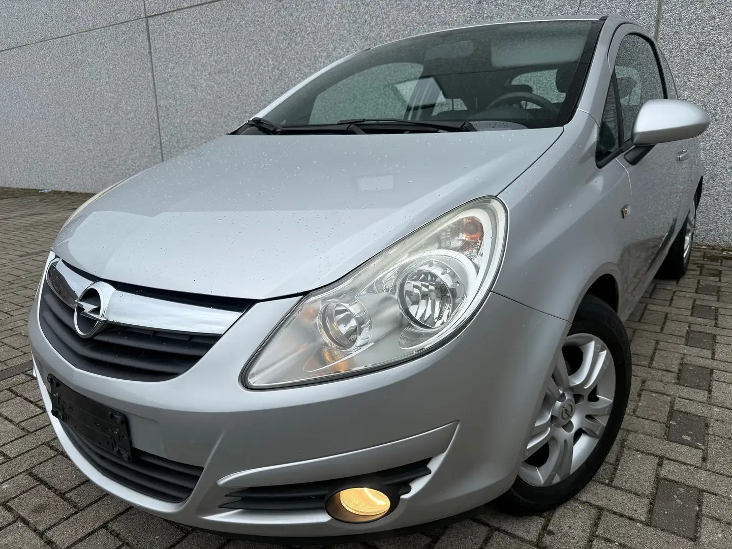 Opel Corsa Corsa 1.0i Enjoy Clim Garantie 12mois Zilver - 1