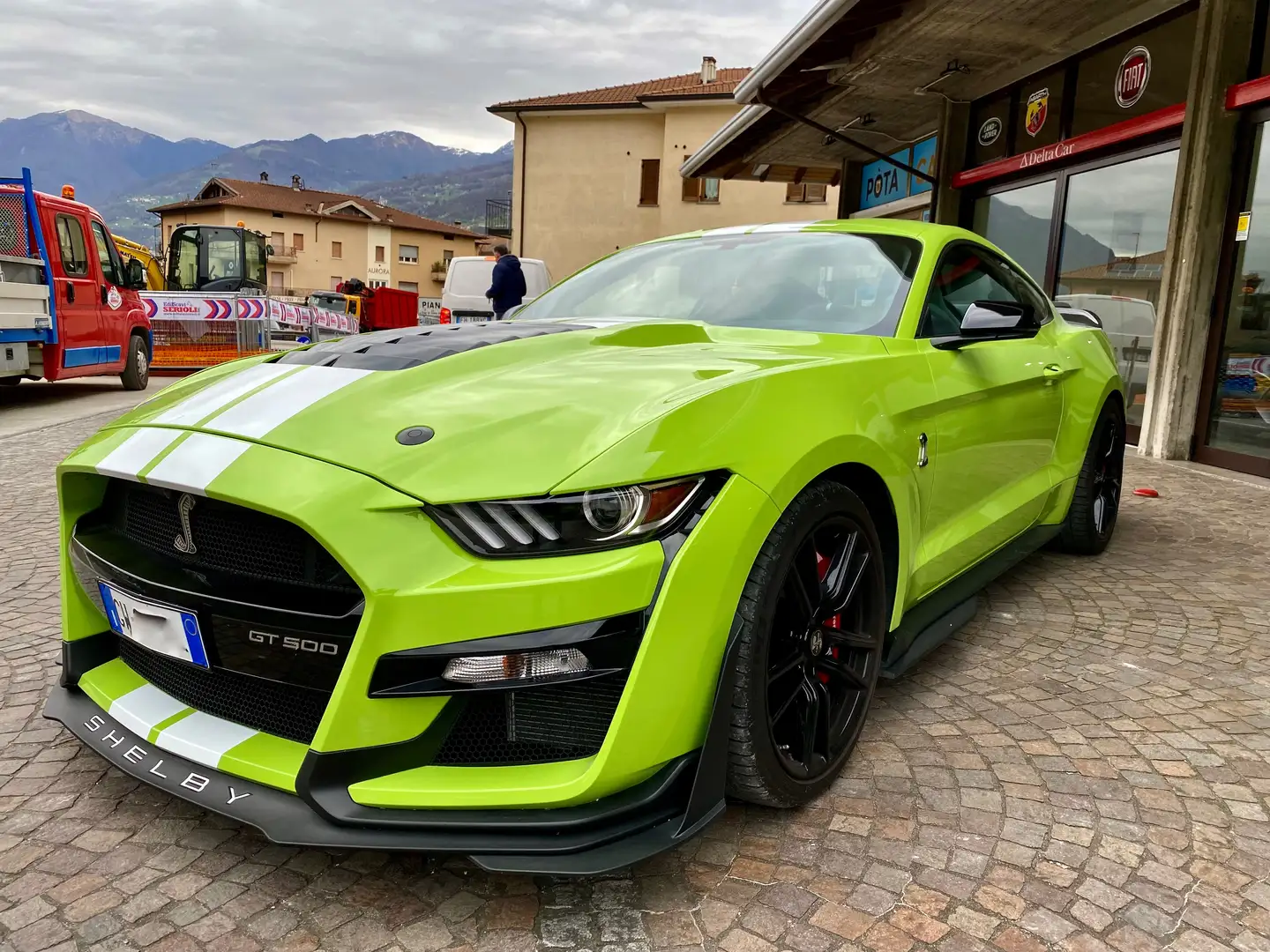 Ford Mustang Fastback 5.2 V8 GT-500 771CV Verde - 1