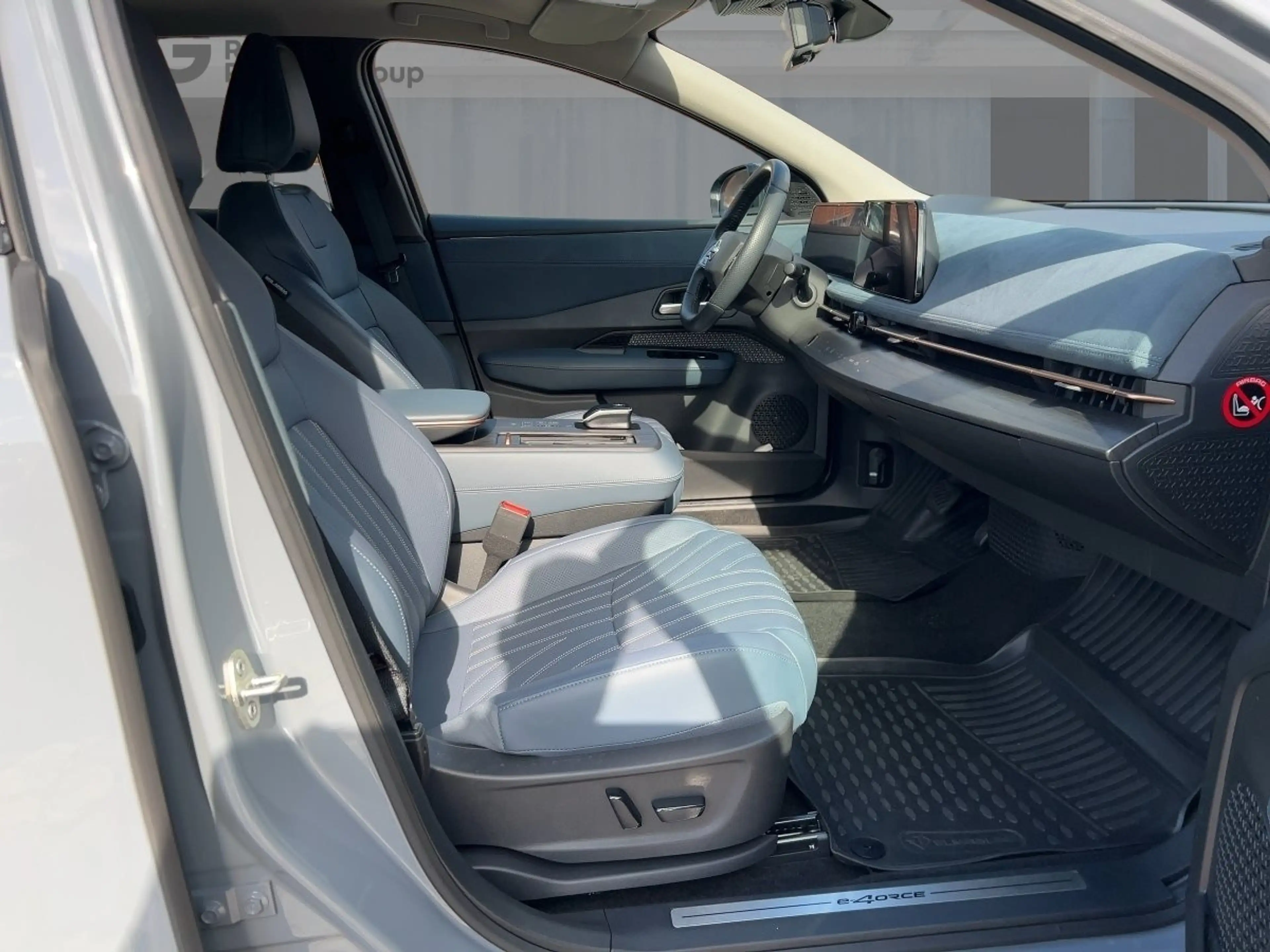 Nissan Ariya Evolve+ e-4orce PANO KAMERA SHZ LED — photo 8