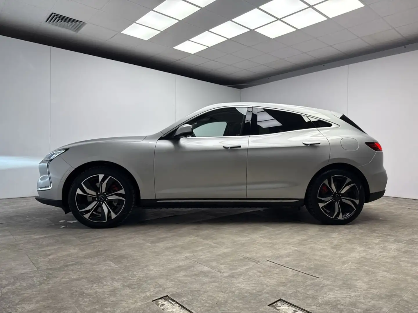 Seres Sonstige 5 Luxury Klima Navi Leder Rückfahrkamera Silber - 2