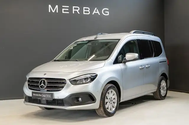 Mercedes-Benz null