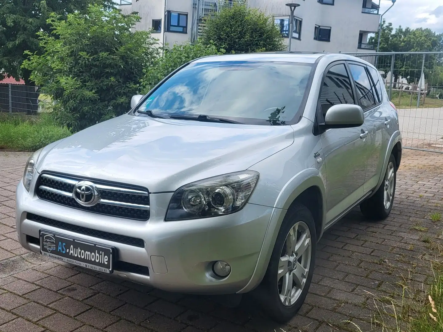 Toyota RAV 4 2.2 D-Cat  4x4 Executive *Tüv Neu* Silber - 2