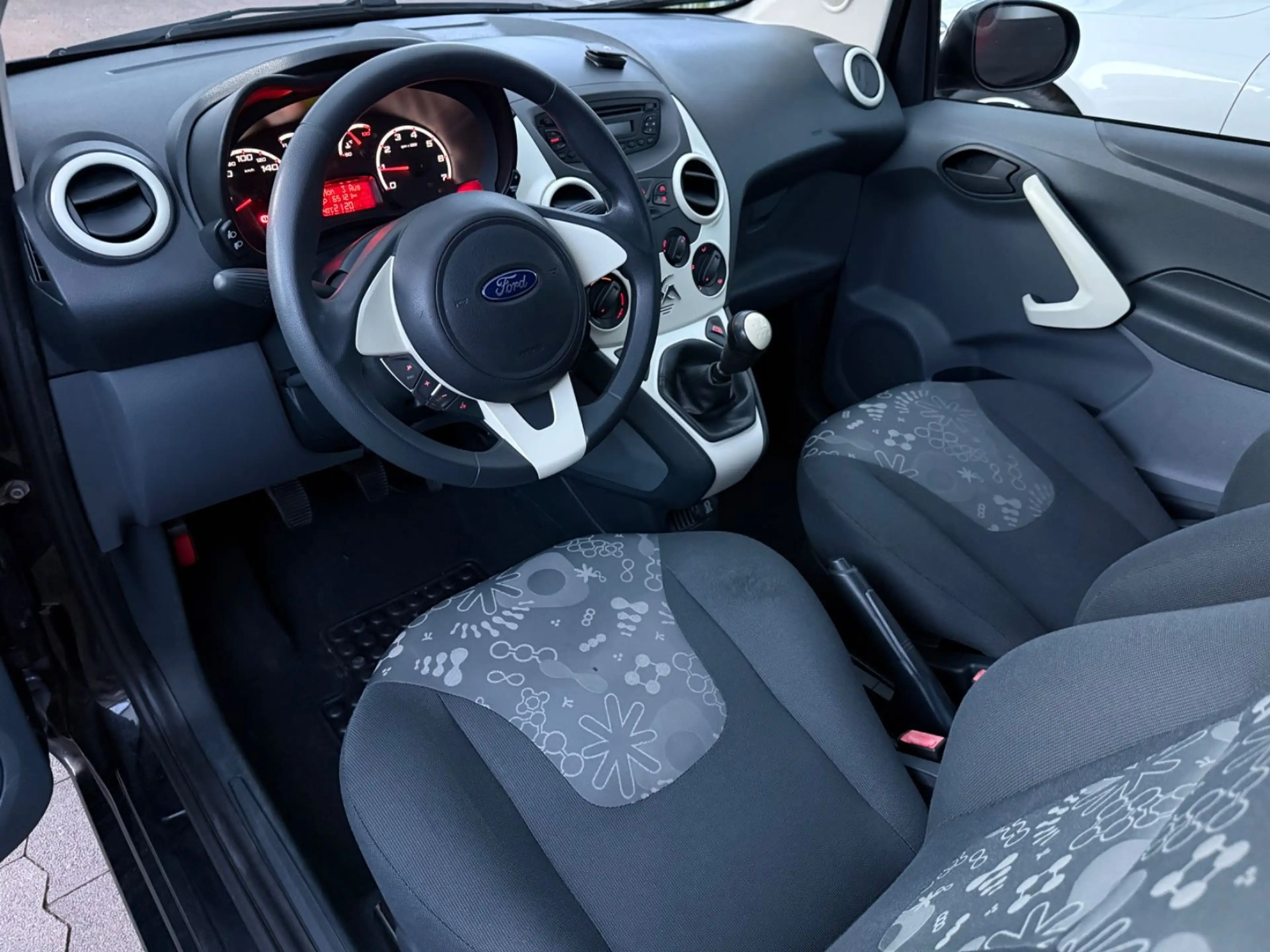 Ford Ka/Ka+ Cool & Sound Edition*KLIMA*SERVO*SHZ — photo 9
