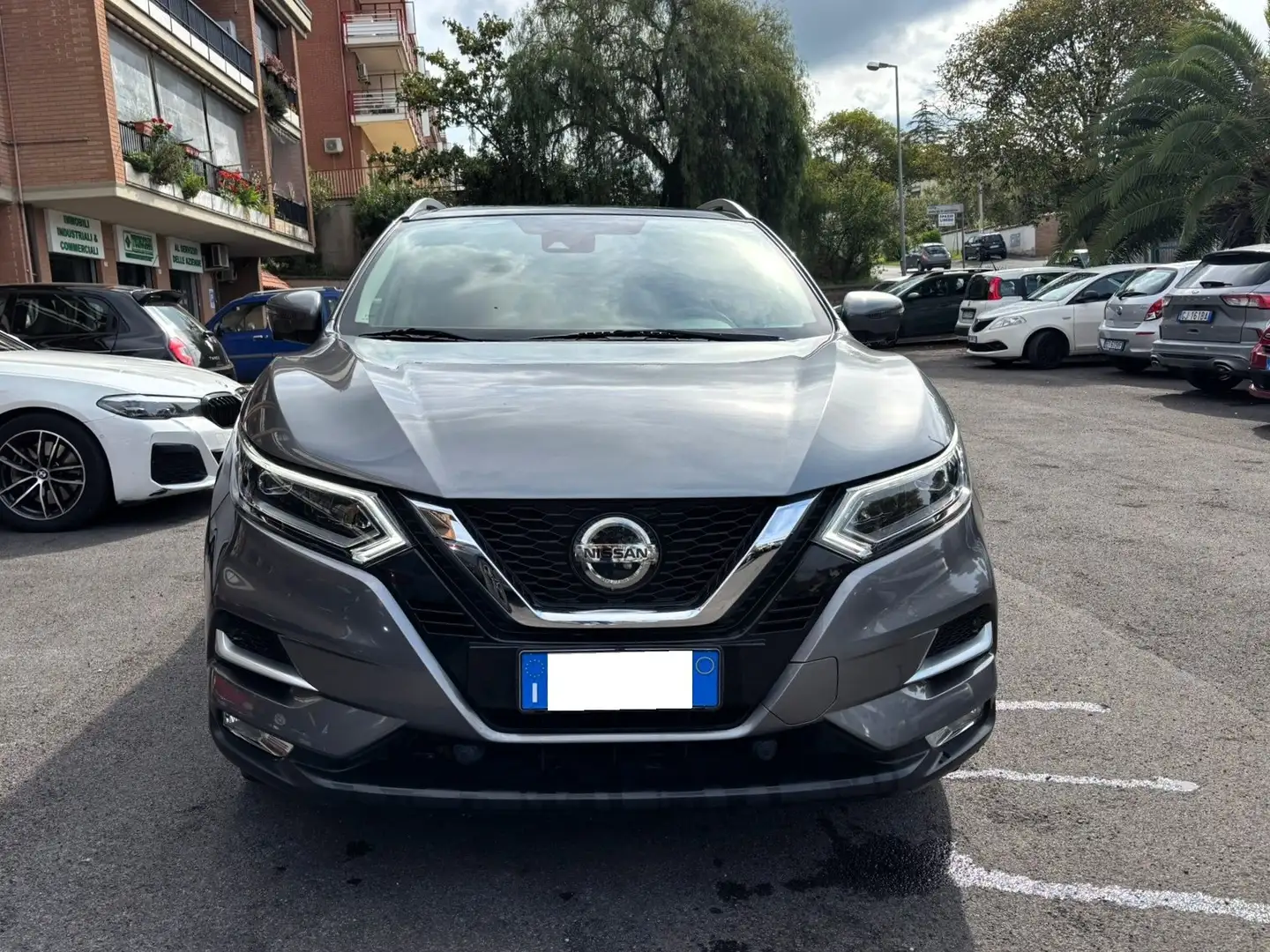 Nissan Qashqai Qashqai 1.5 dci Tekna+ 115cv dct Gris - 2