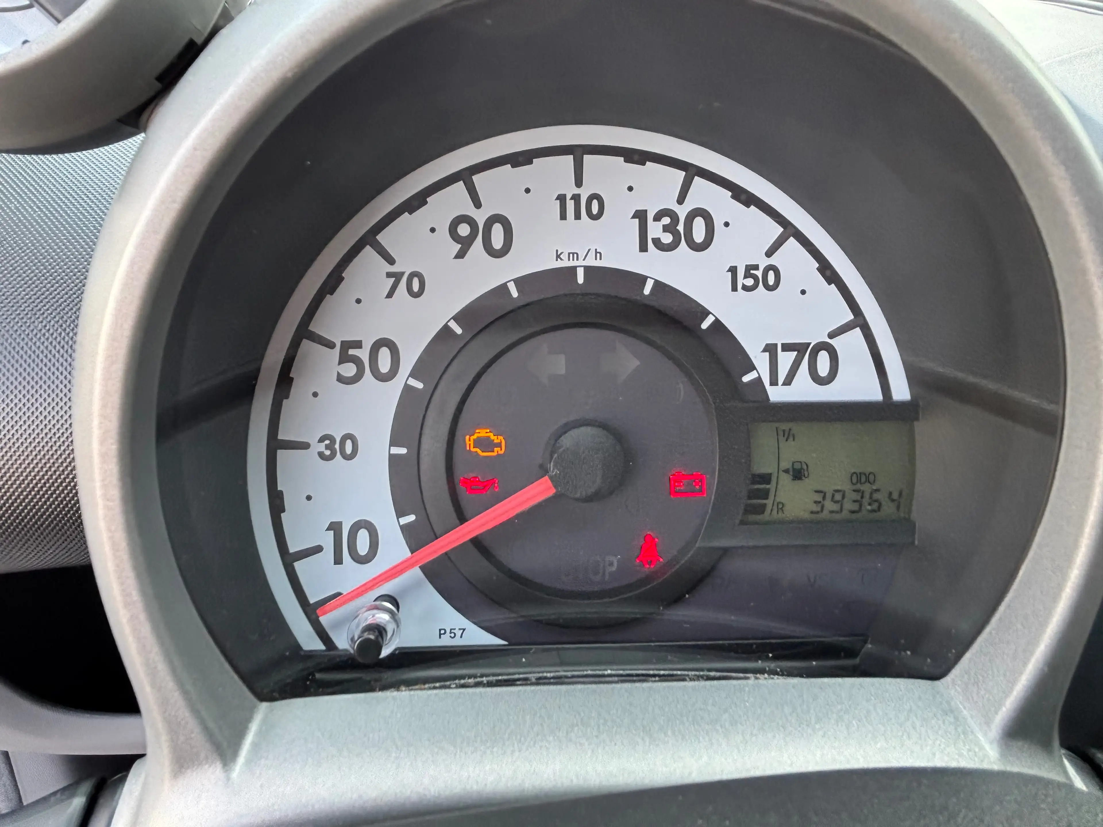 Peugeot 107 107 1.0i AIRCO 5D — photo 13