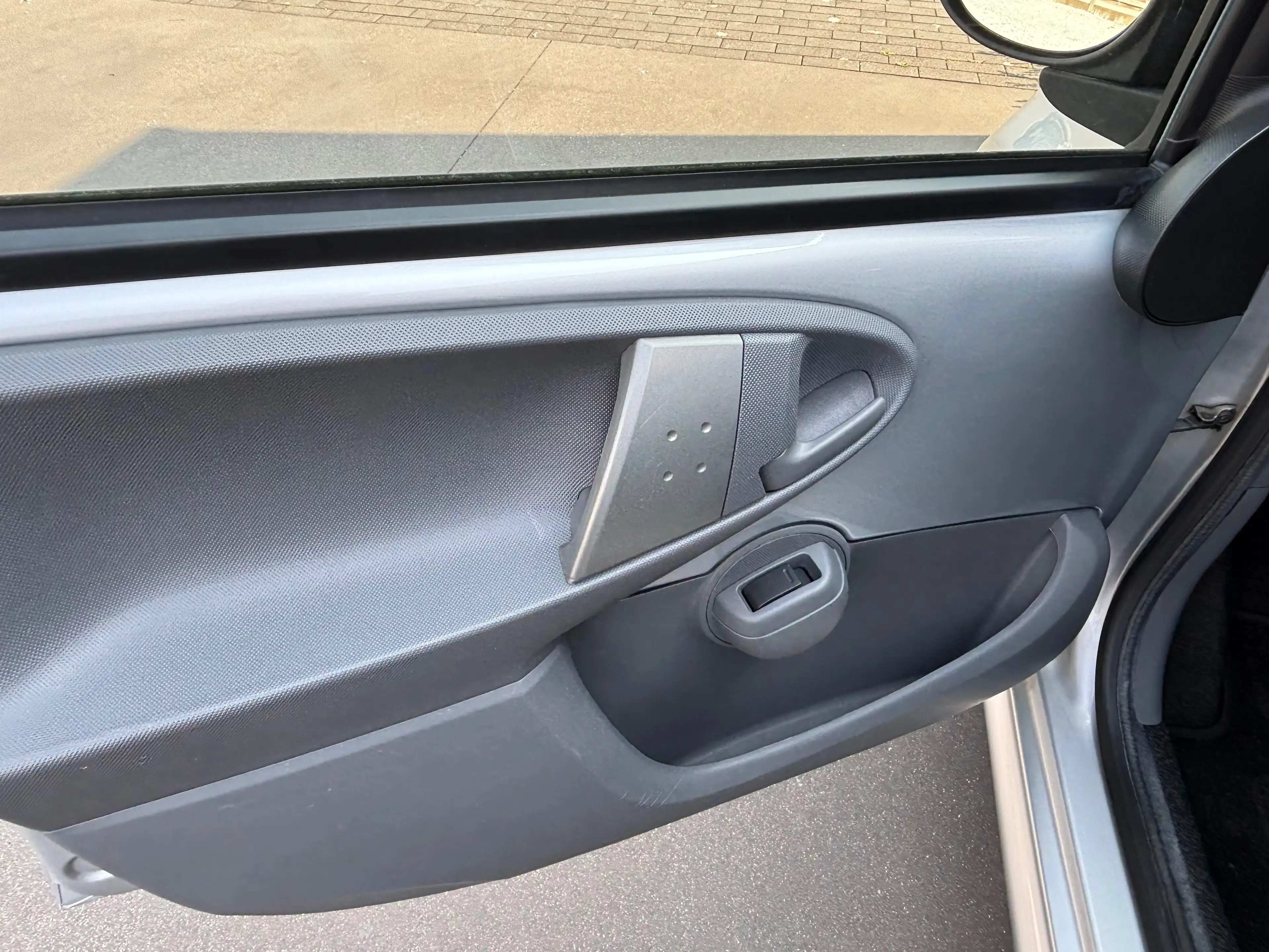 Peugeot 107 107 1.0i AIRCO 5D — photo 7