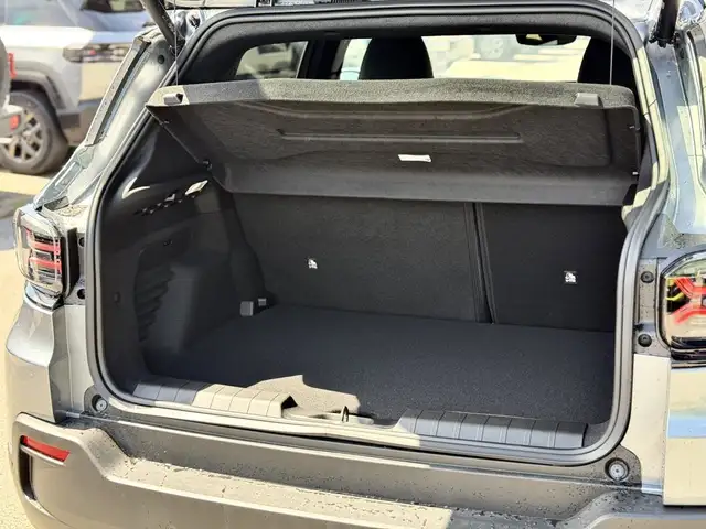 Jeep Avenger view 8