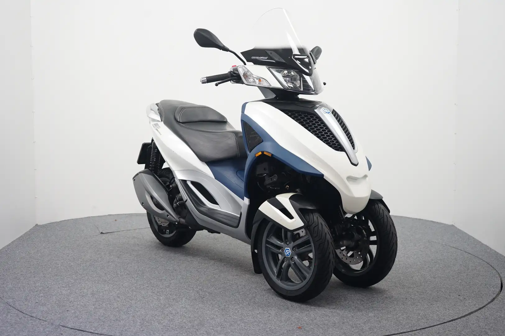 Piaggio MP3 300 URBAN Fehér - 2