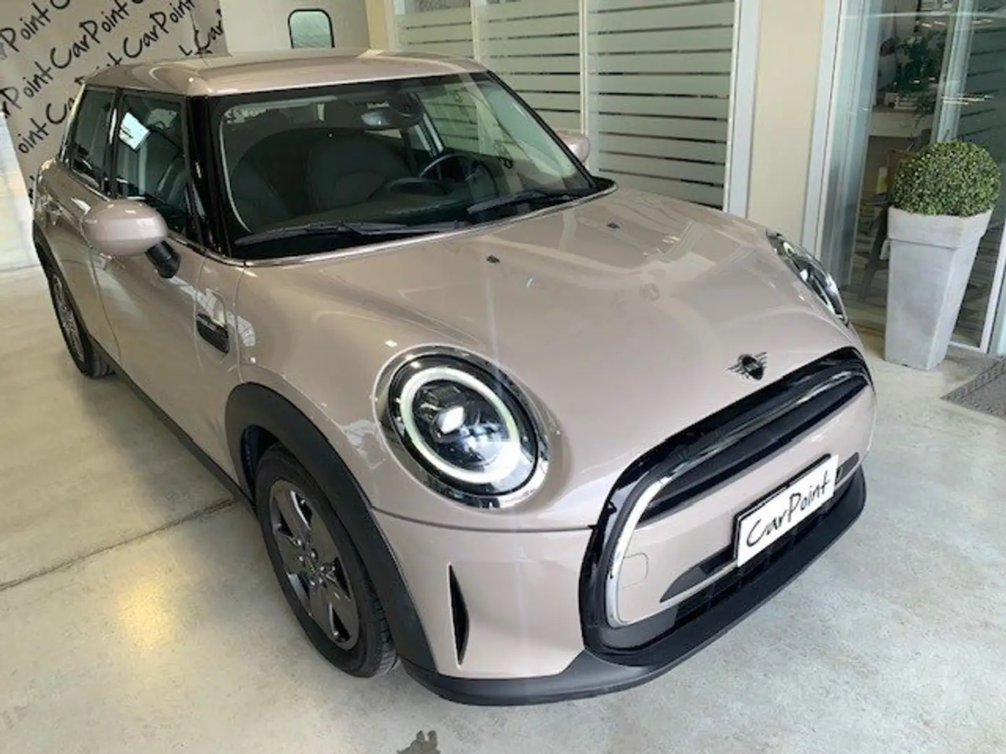 MINI One Mini  1.5 Classic 102cv auto 2022 Grau - 2