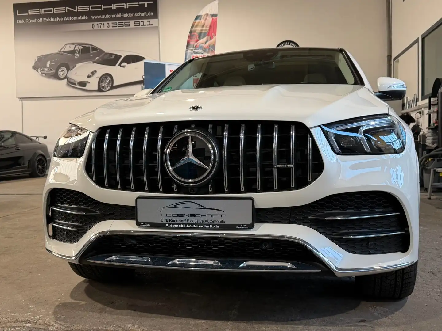 Mercedes-Benz GLE 400 d 4 Matic AMG Coupé, Exclusivinterieur Blanc - 2