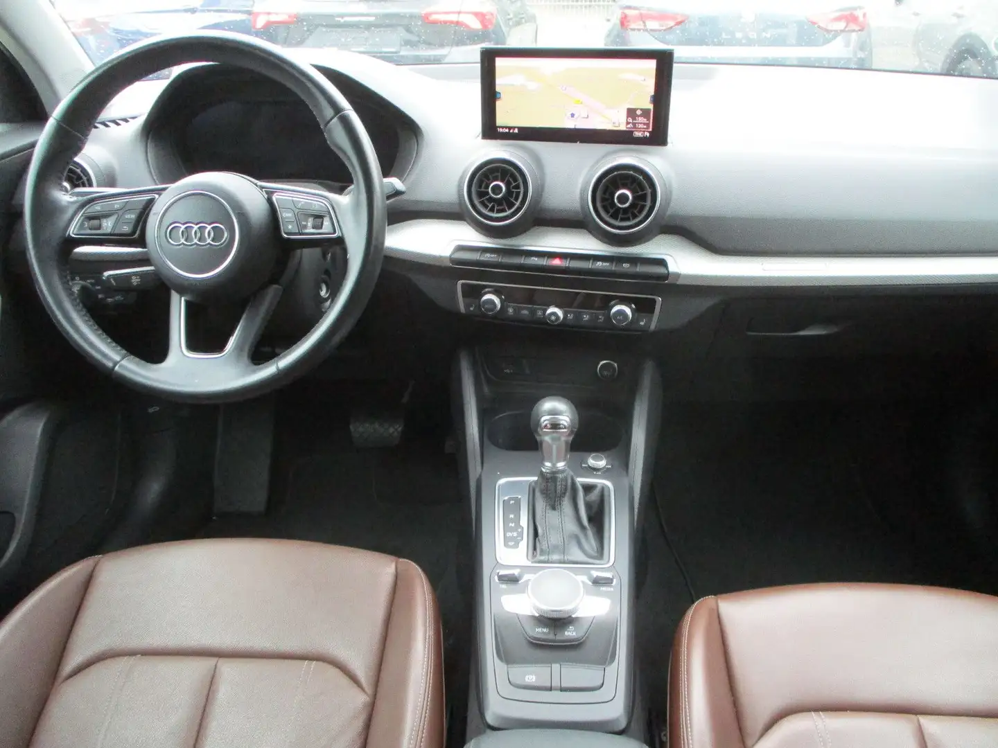 Audi Q2 35 TDI S tronic NAVI LEDER SITZH TEMP LED PDC Negro - 2