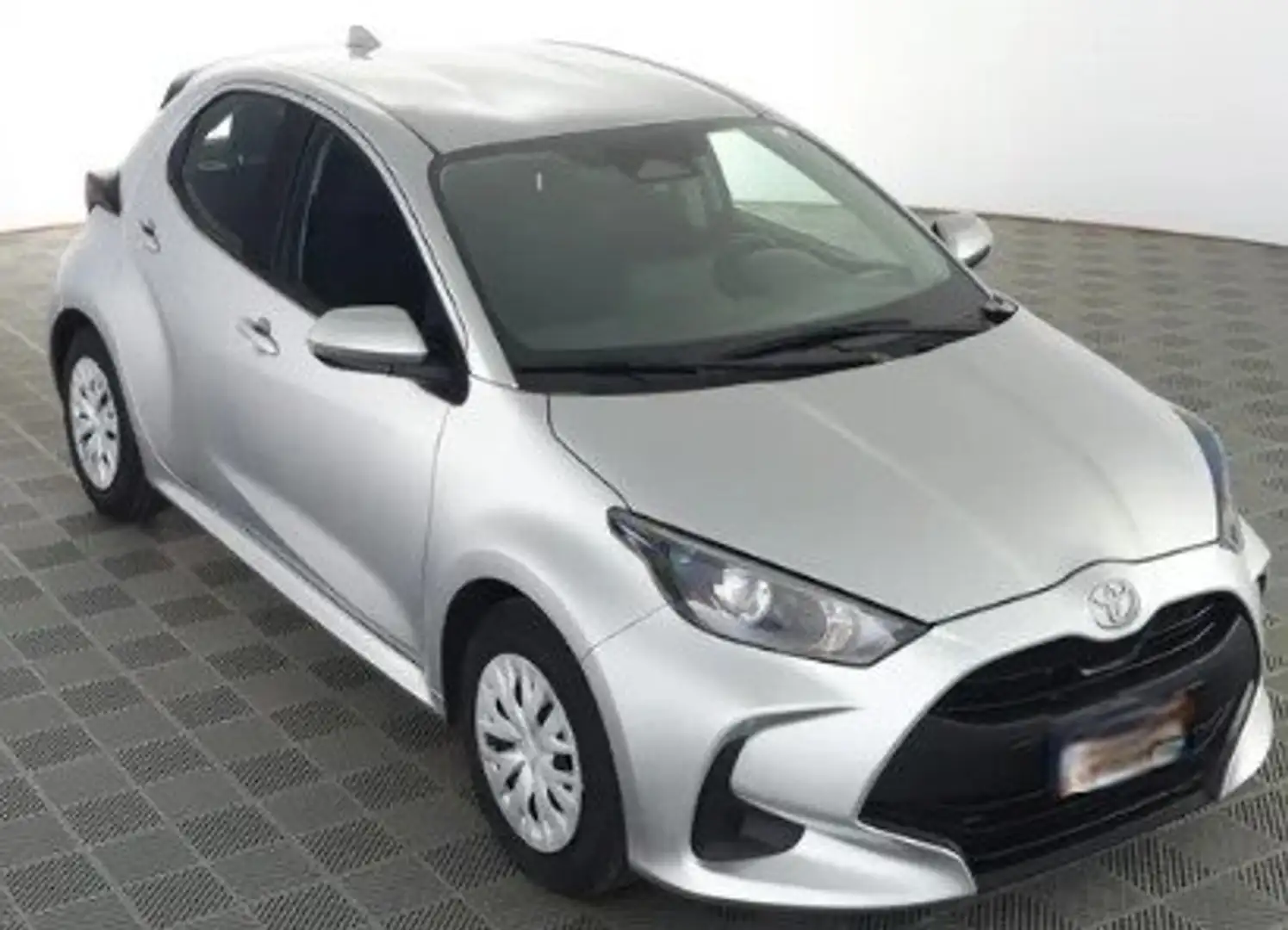 Toyota Yaris Yaris 1.5h Active hybrid Argento - 2