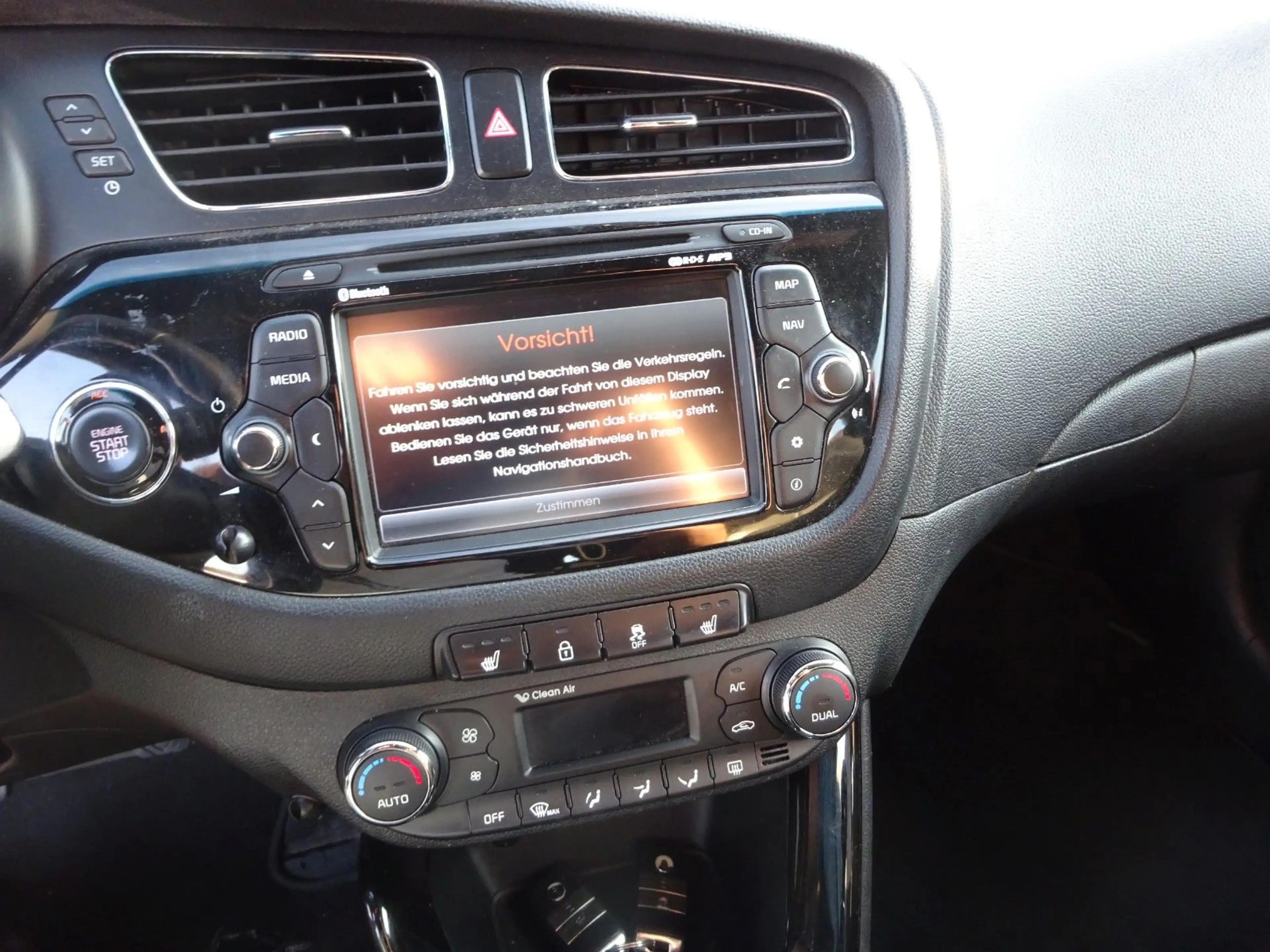 Kia Ceed / cee'd /EURO 5/NAVI — photo 13