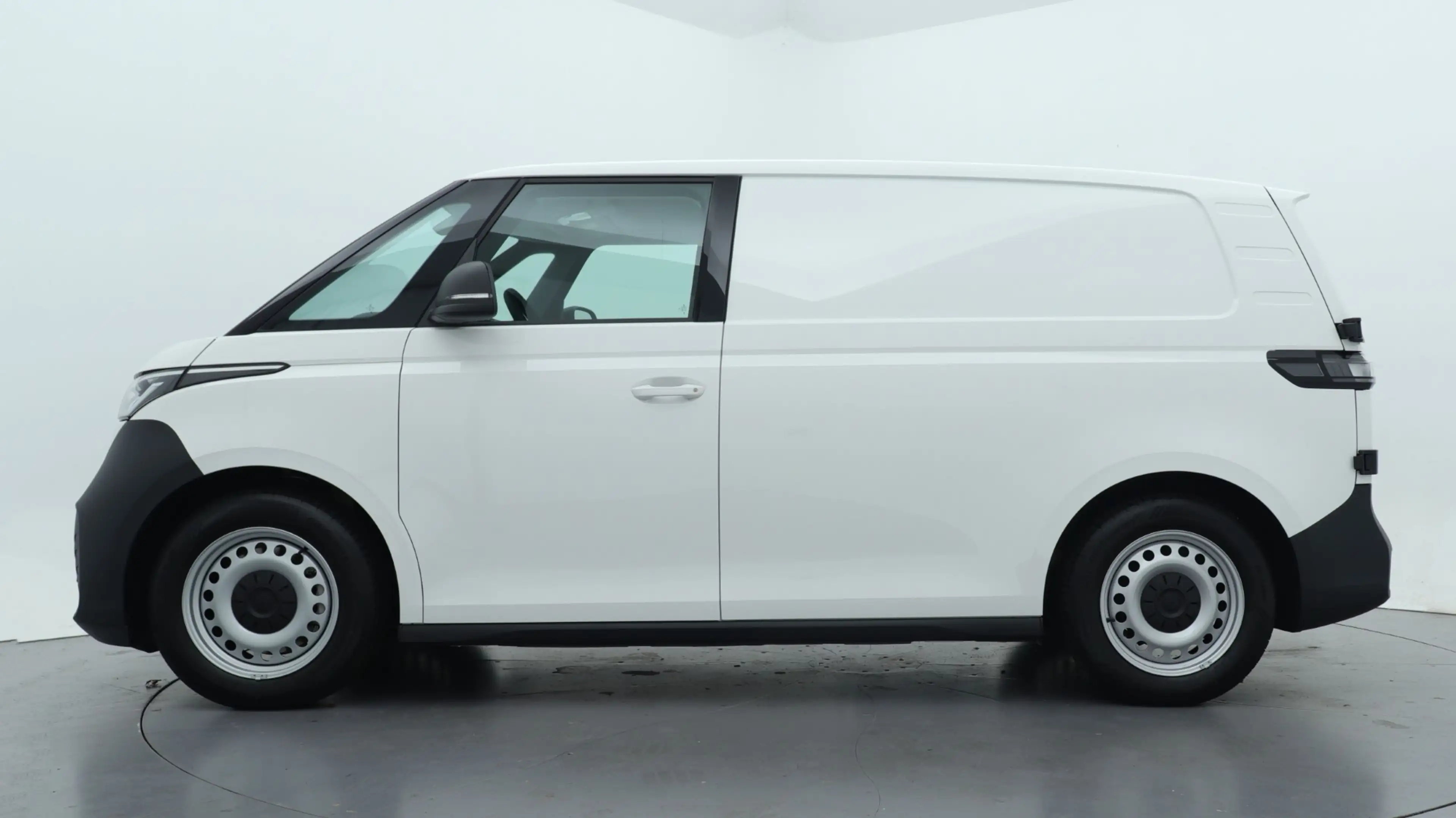Volkswagen ID. Buzz Cargo L1H1 286pk 79kWh RWD Economy-Limited Edition — photo 8
