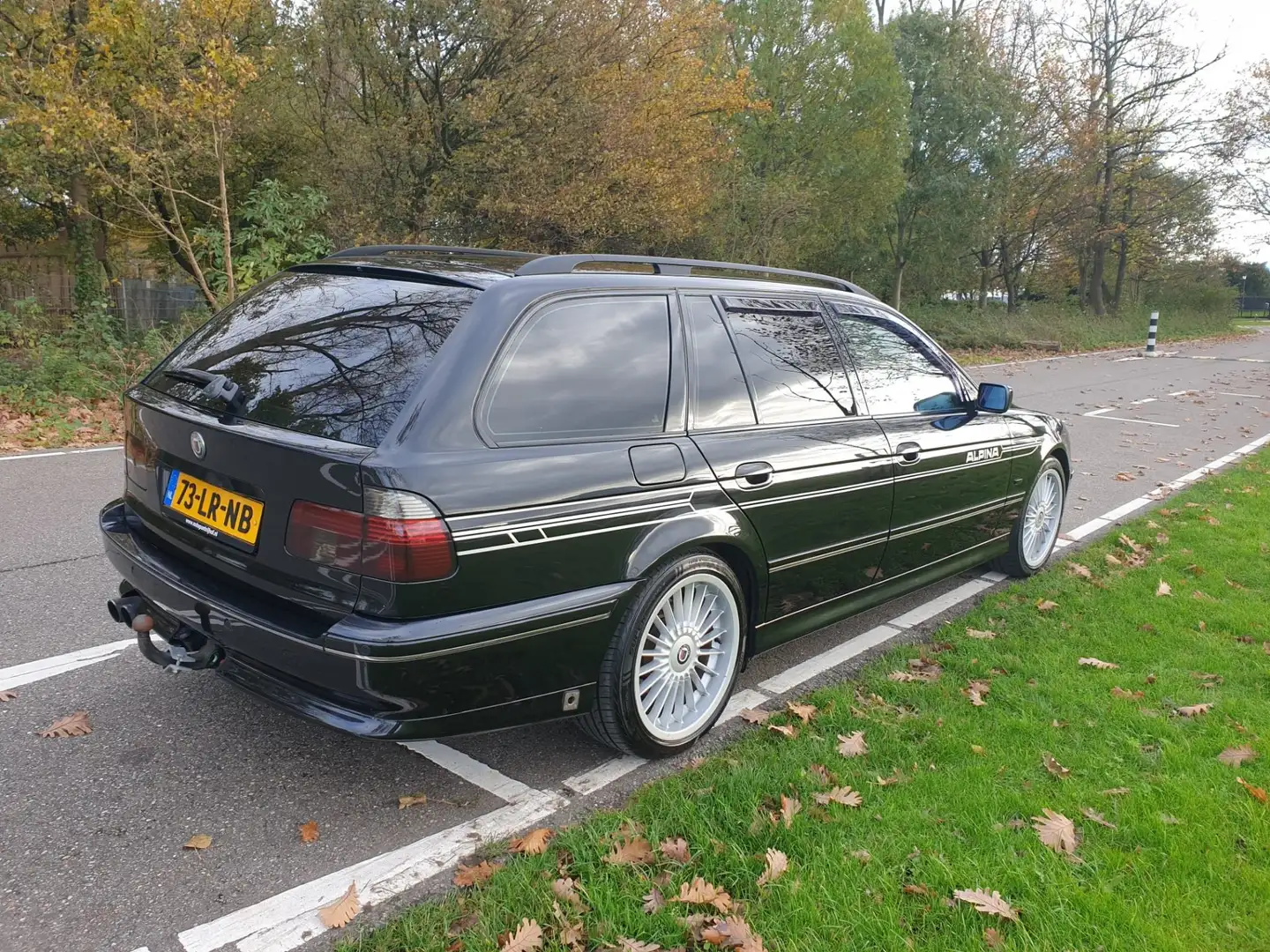 BMW 525 525i Edition Touring met Alpina kenmerken Zwart - 2