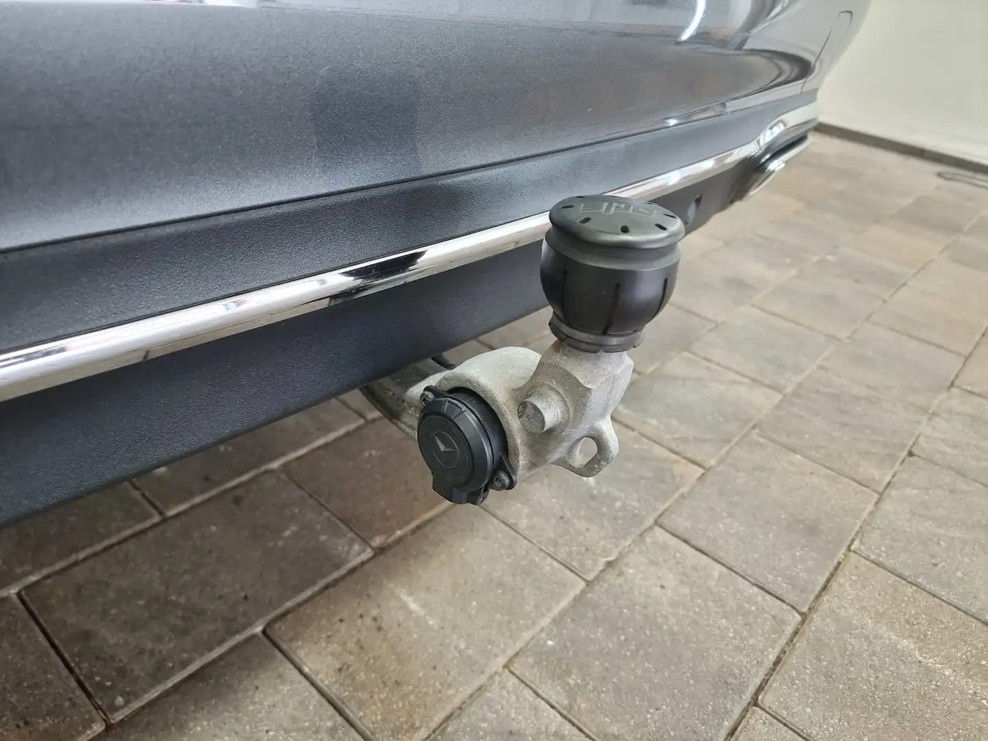 Mercedes-Benz E 220 dT Avantgarde LED ACC Burmester 360° AHK Grau - 2