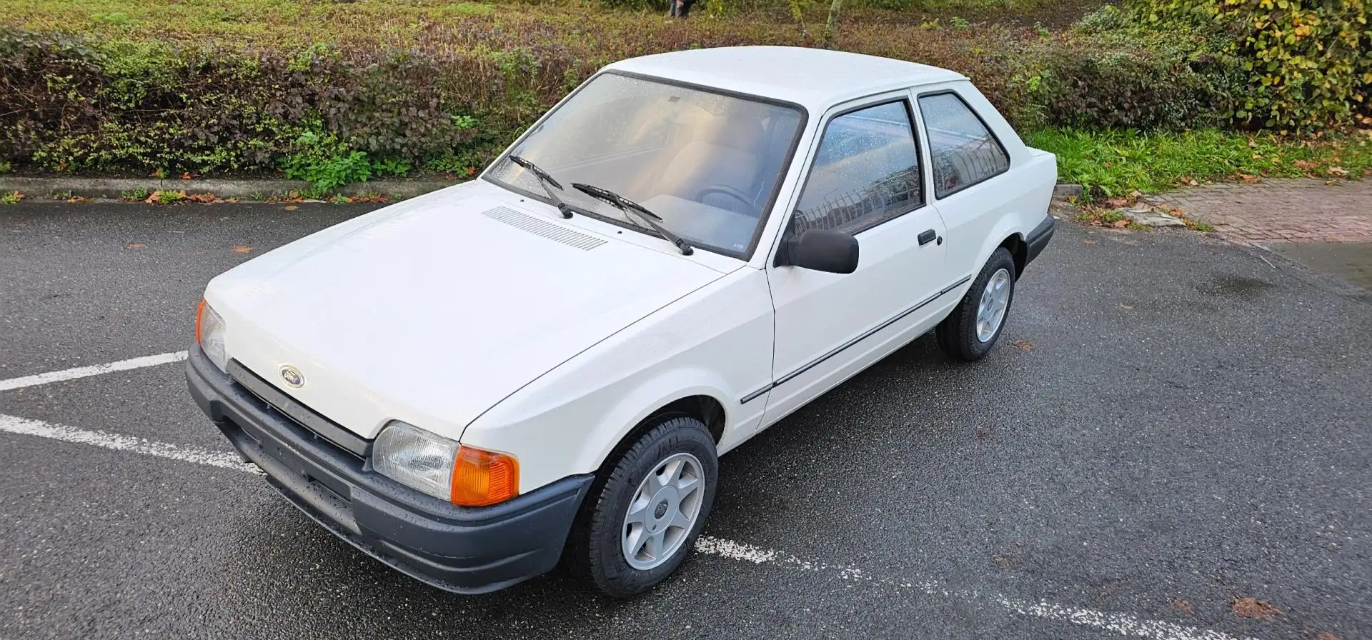 Ford Escort 1.6 Sport automaat Alb - 2
