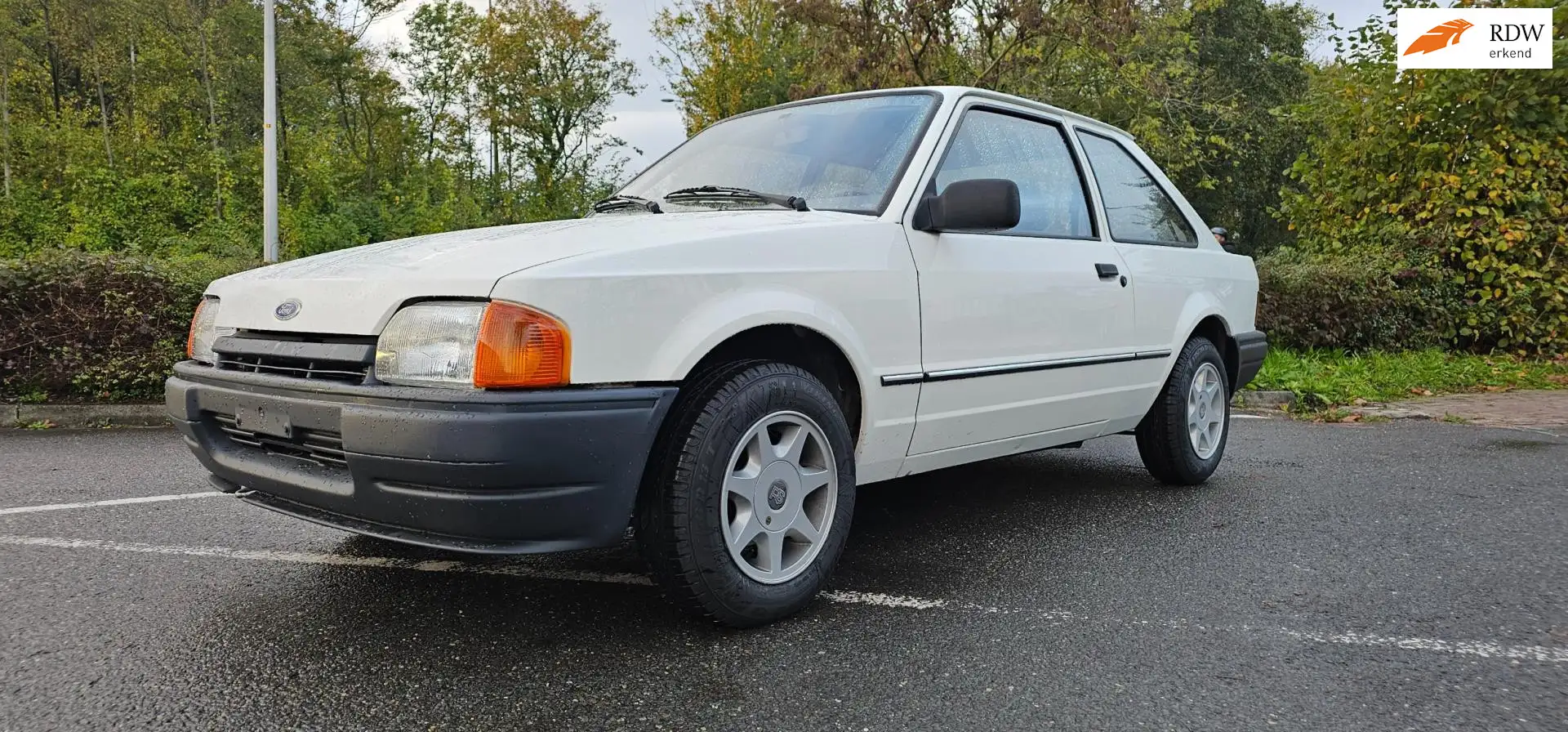 Ford Escort 1.6 Sport automaat Alb - 1