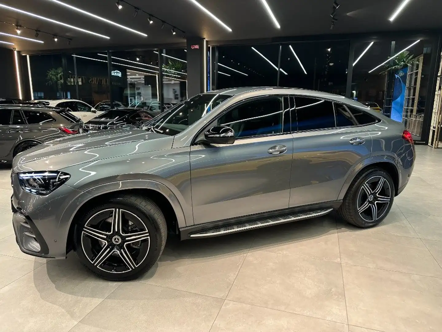 Mercedes-Benz GLE 300 d 4Matic Mild Hybrid Coupé AMG Line Premium Gri - 2