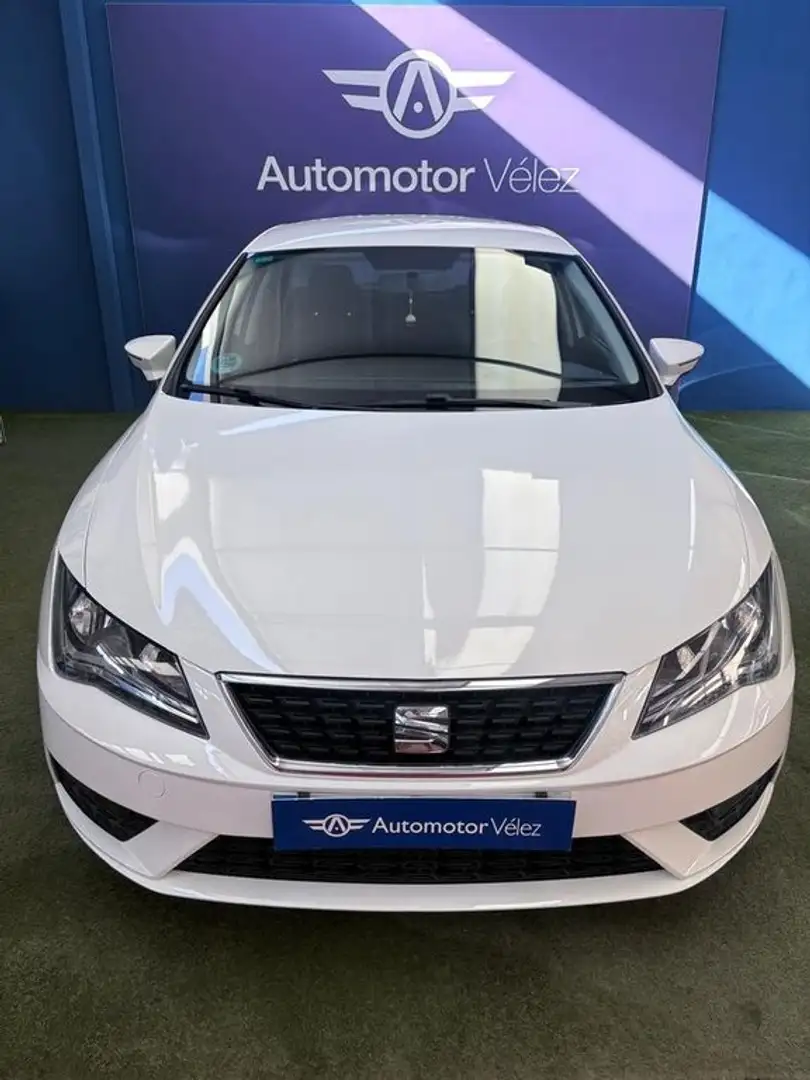 SEAT Leon REFERENCE Blanco - 2