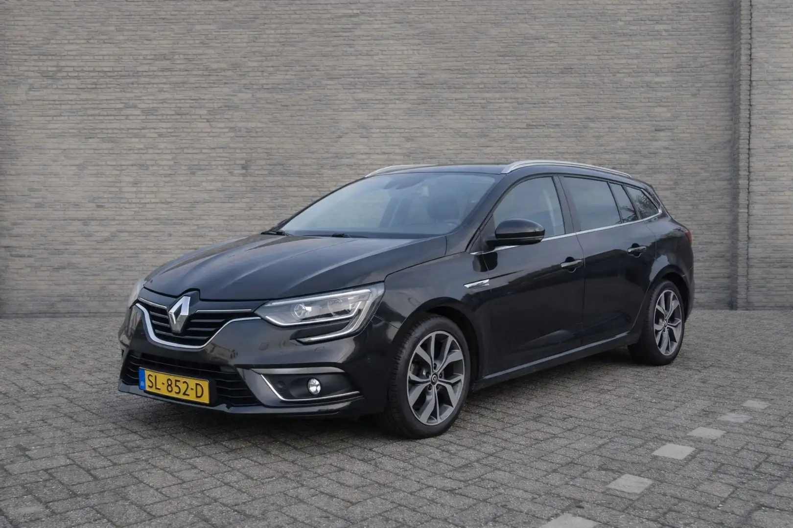 Renault Megane Estate TCe Bose | Automaat | Navi | Clima | Keyles Schwarz - 1