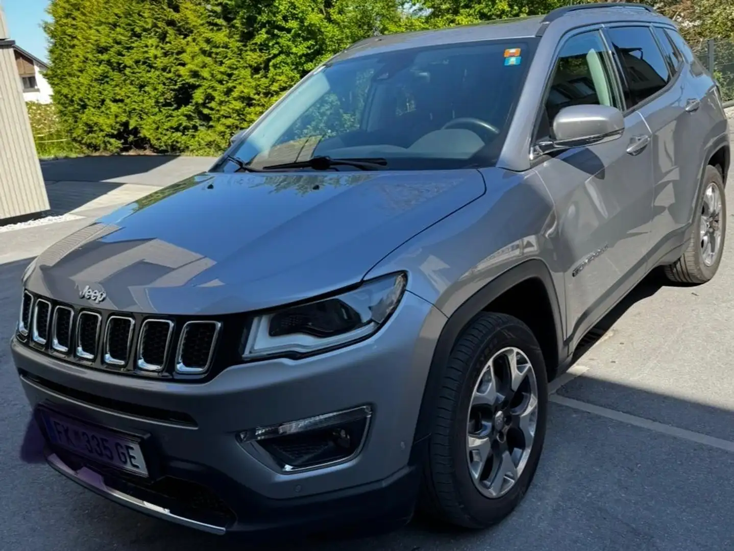 Jeep Compass Compass 2,0 MultiJet II AWD Limited Aut.Limited Grau - 1