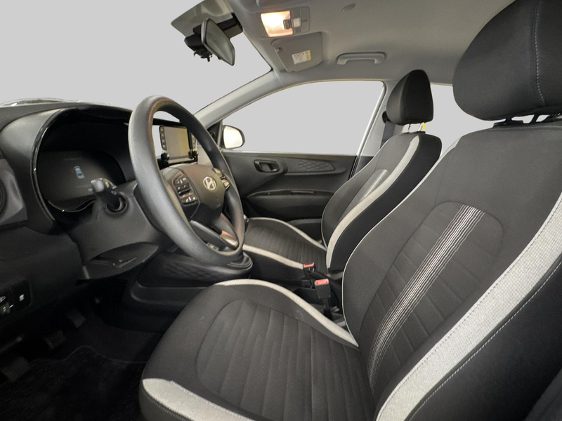 Hyundai i10 1.0 Comfort — photo 12