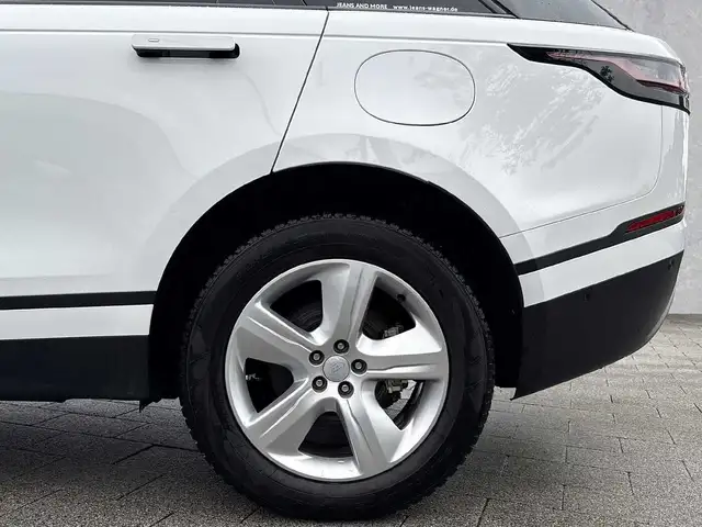 Land Rover Range Rover Velar view 9