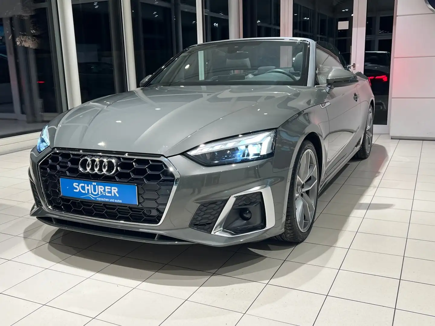 Audi A5 Cabriolet 40 TFSI quattro S line Grau - 2