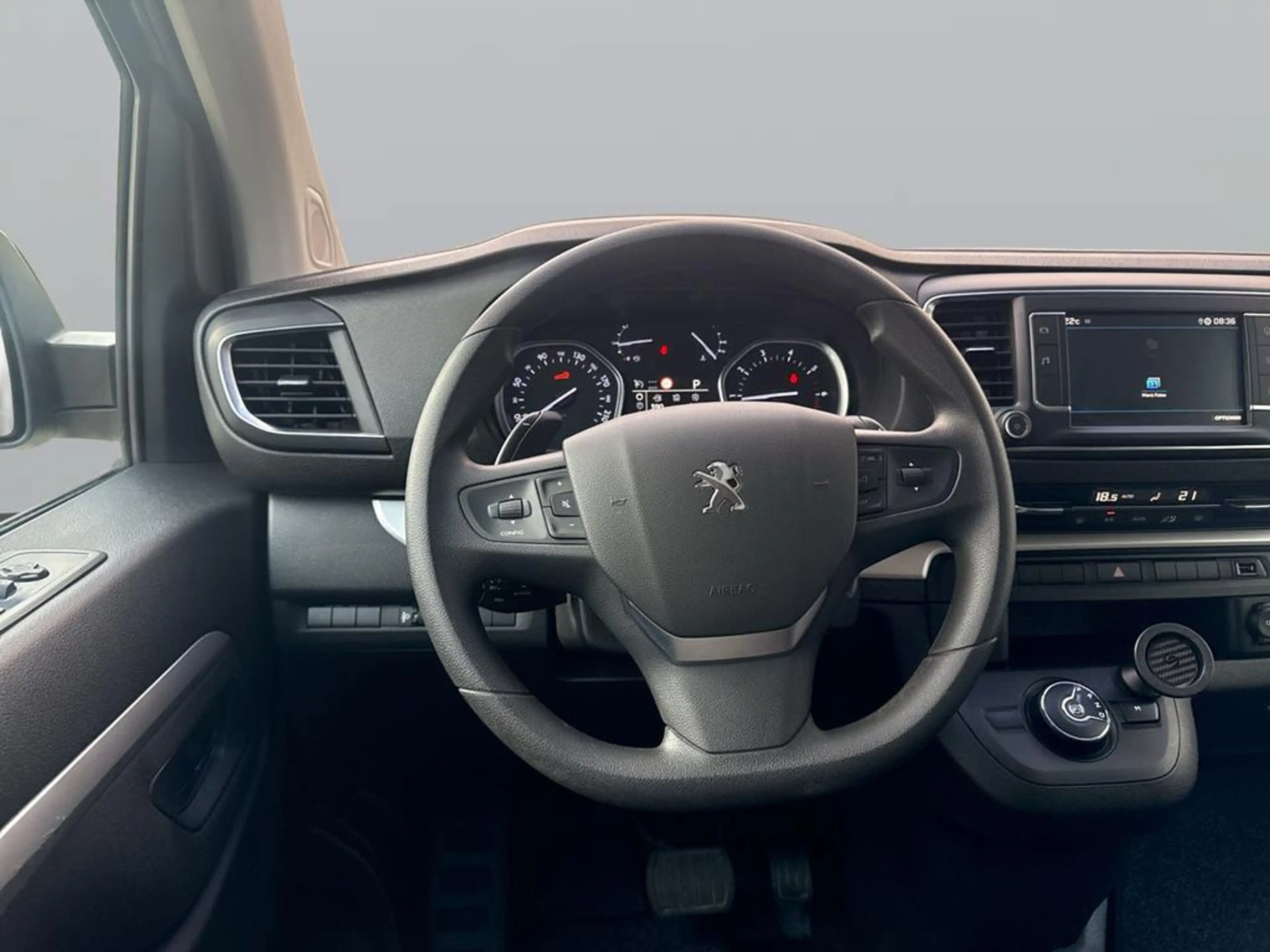 Peugeot Expert Traveller 2.0 BlueHDi 145 L3 Business — photo 13