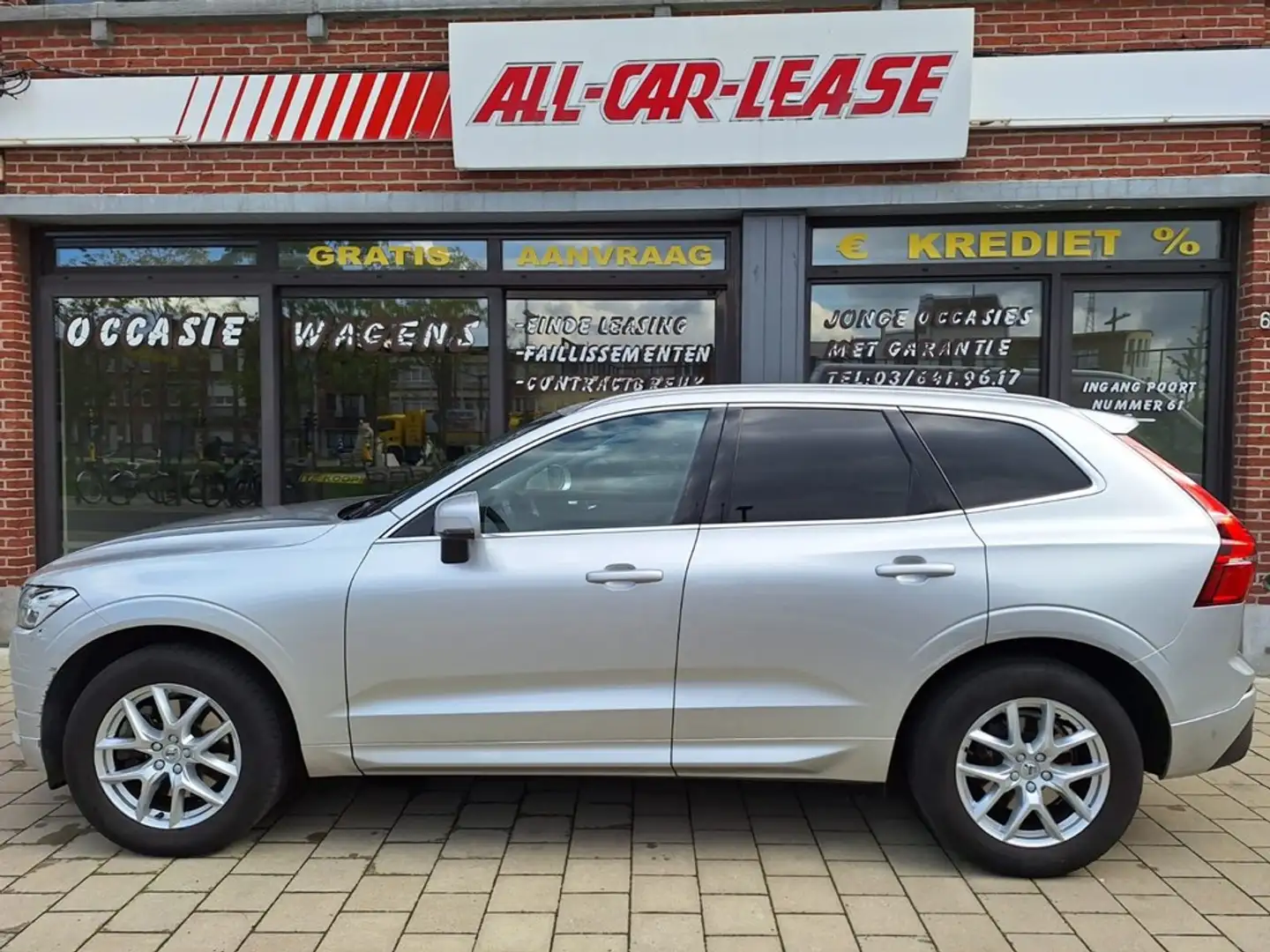 Volvo XC60 D3 momentum/Business line/Leder/ uitklapb.Trekhaak Zilver - 1