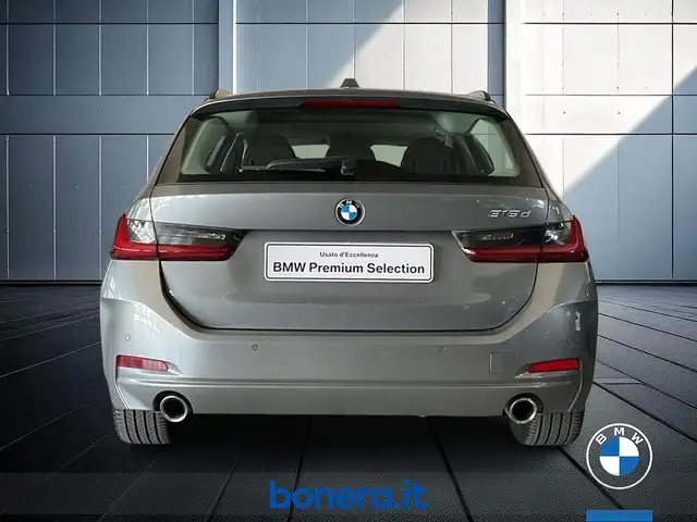 BMW 3 Series view 7