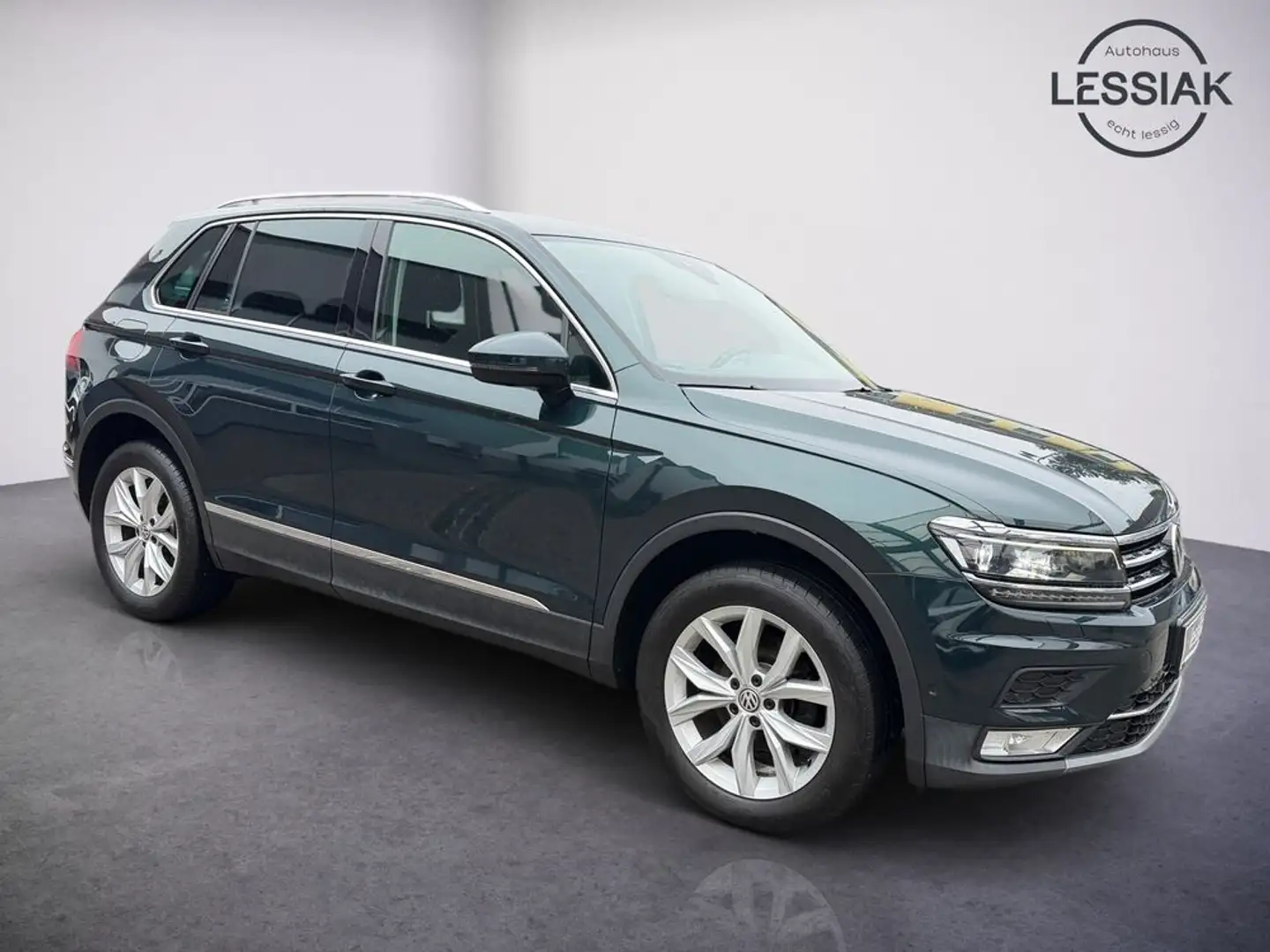 Volkswagen Tiguan 2,0 TDI 4Motion Highline Grün - 2
