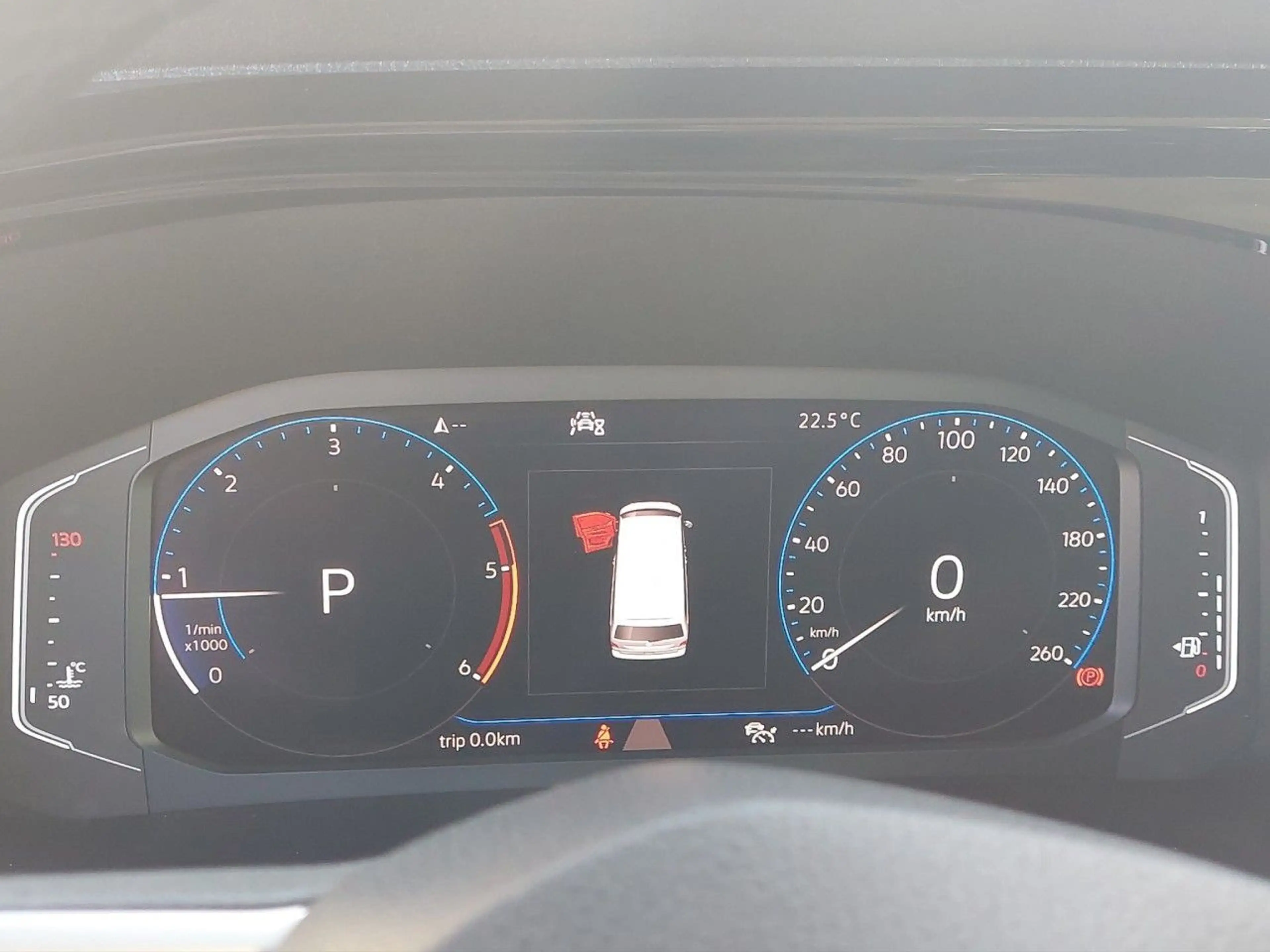 Volkswagen T6.1 Multivan Comfortline 2.0 TDI Klima Navi Einparkhilfe — photo 12