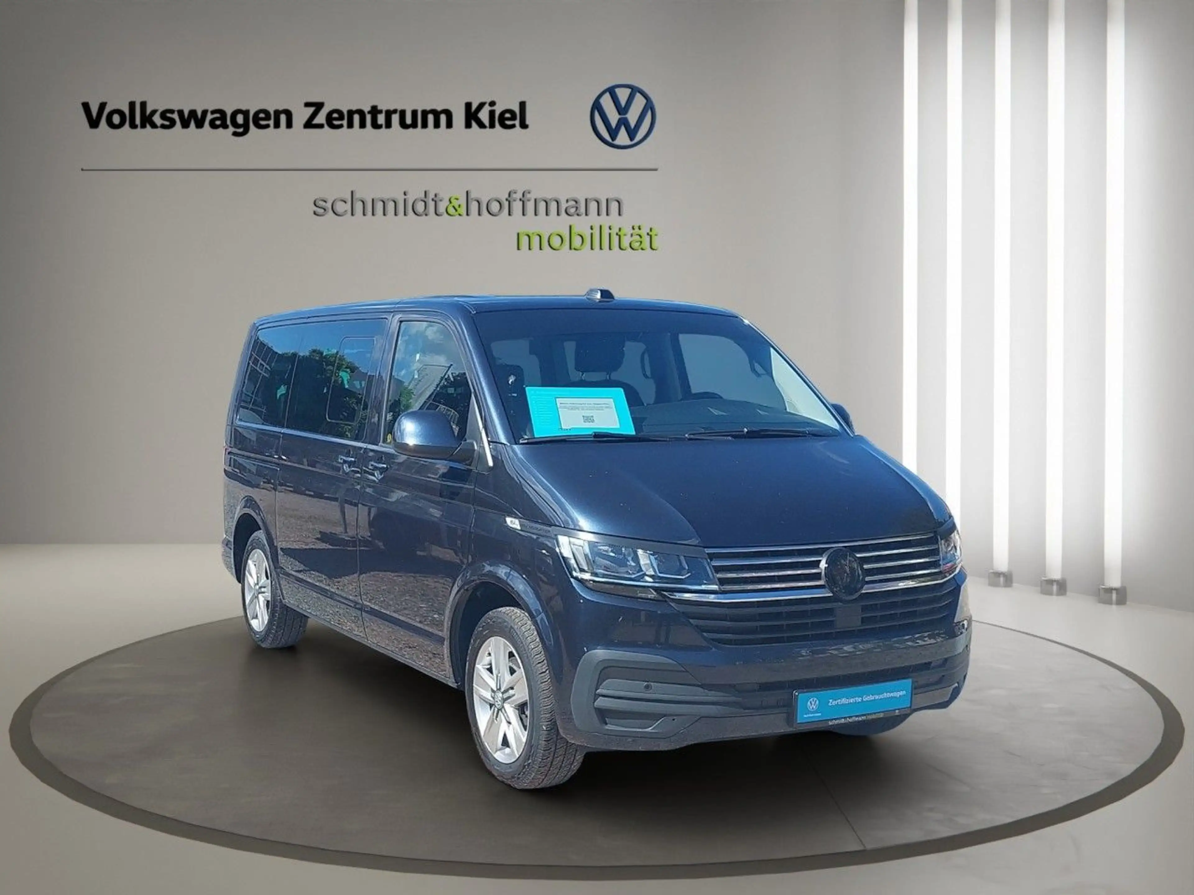 Volkswagen T6.1 Multivan Comfortline 2.0 TDI Klima Navi Einparkhilfe — photo 9
