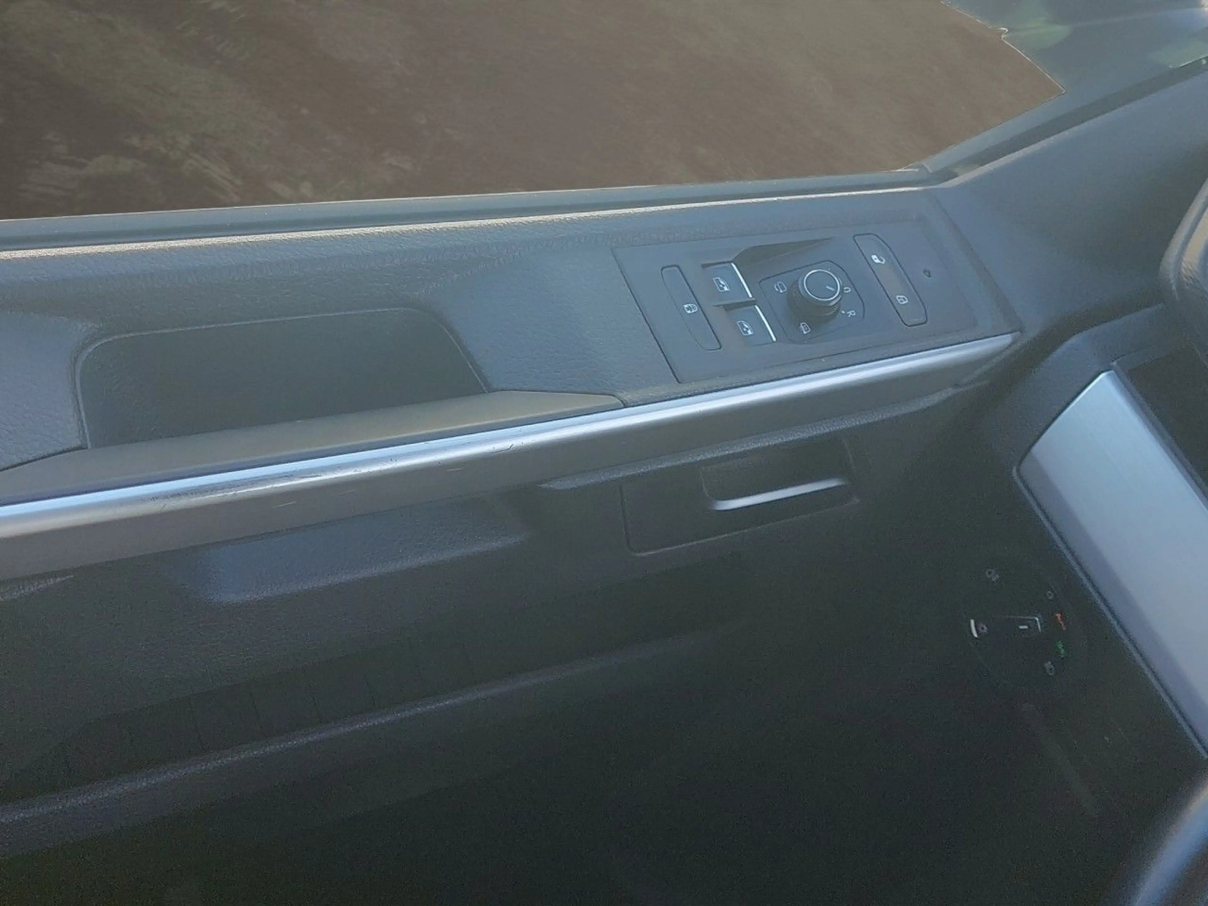 Volkswagen T6.1 Multivan Comfortline 2.0 TDI Klima Navi Einparkhilfe — photo 13