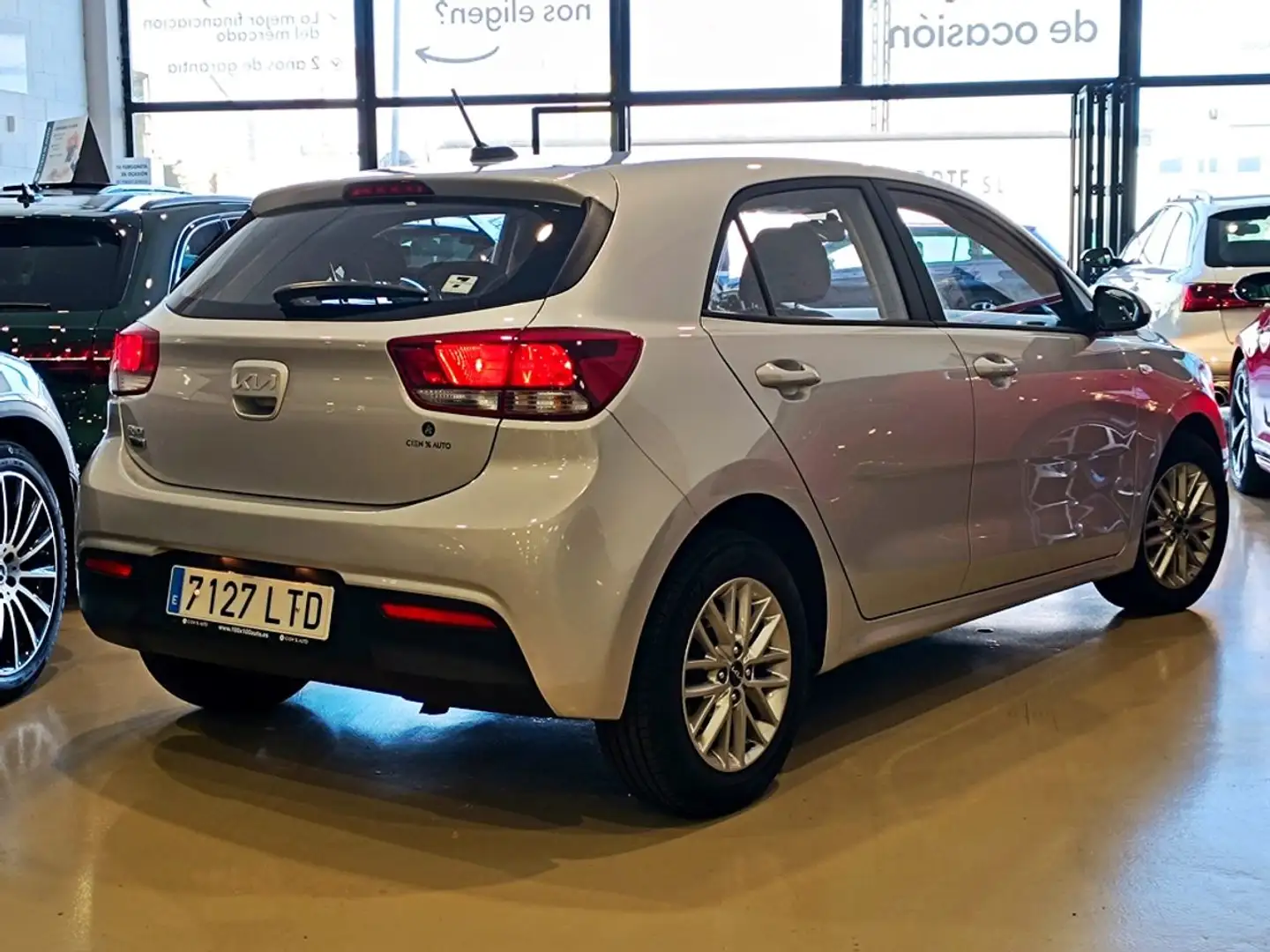 Kia Rio 1.0 T-GDi Eco-Dynamics Concept Stříbrná - 2