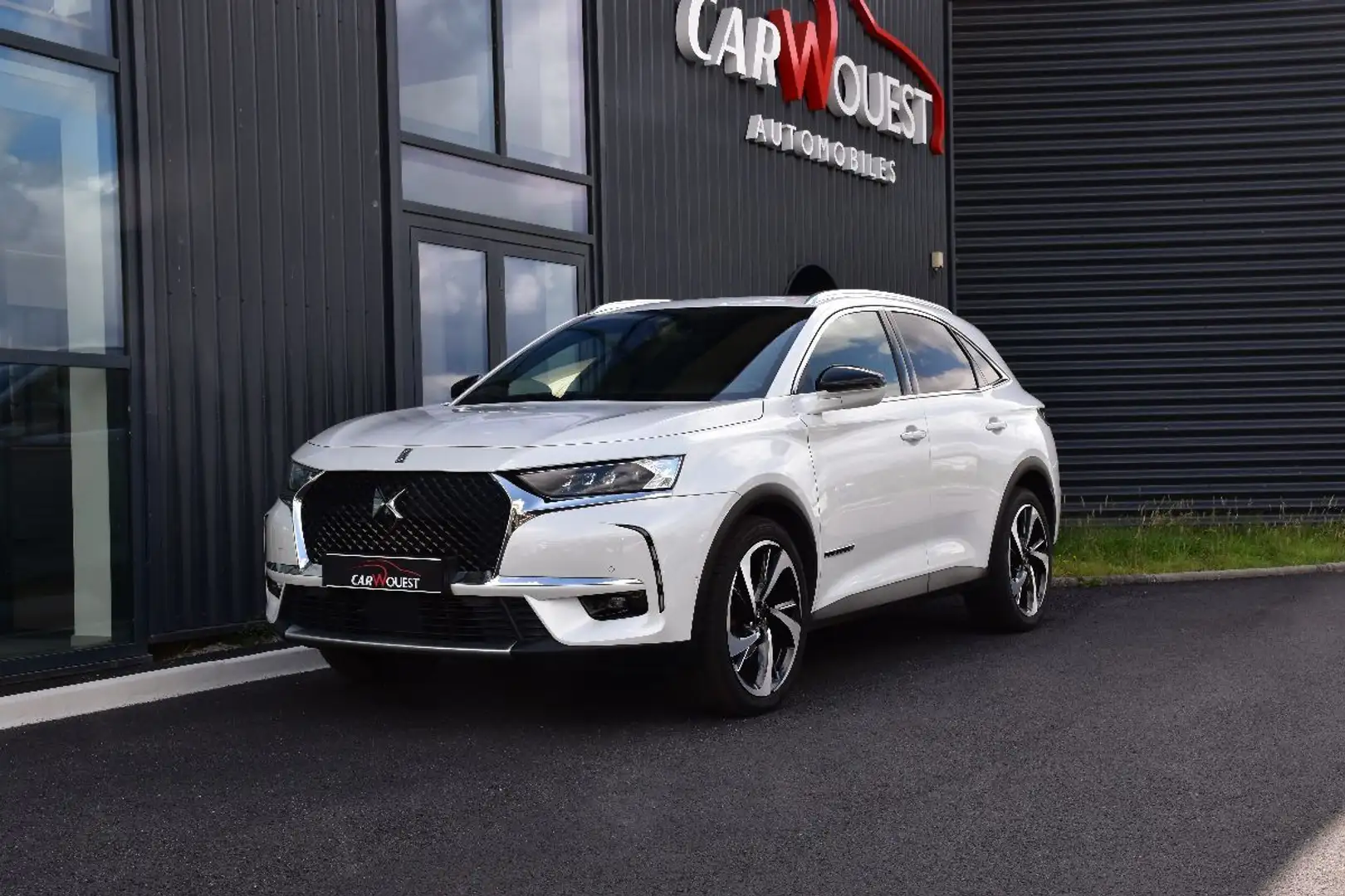 Citroen DS CROSSBACK EXECUTIVE BLUEHDI 180 EAT8 Alb - 1