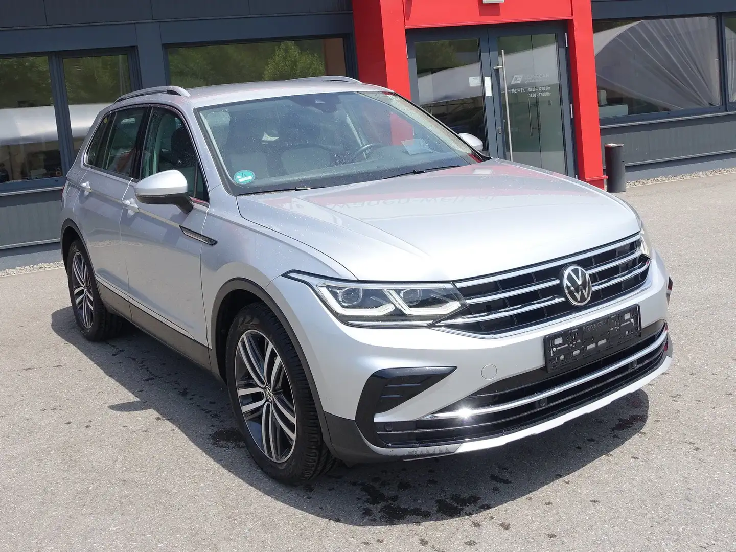 Volkswagen Tiguan Elegance DSG*MATRIX*VIRTUAL*AMBIENTE*RFK*ACC* Grau - 2