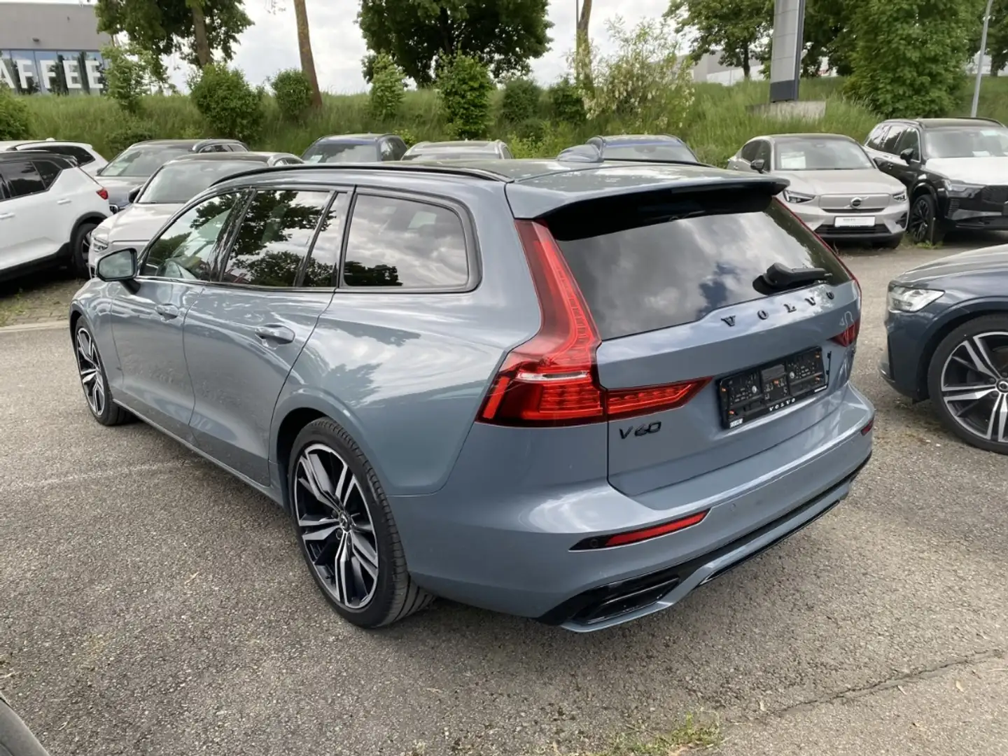Volvo V60 R-Design B4 Diesel EU6d HUD StandHZG El. Panodach Gris - 2