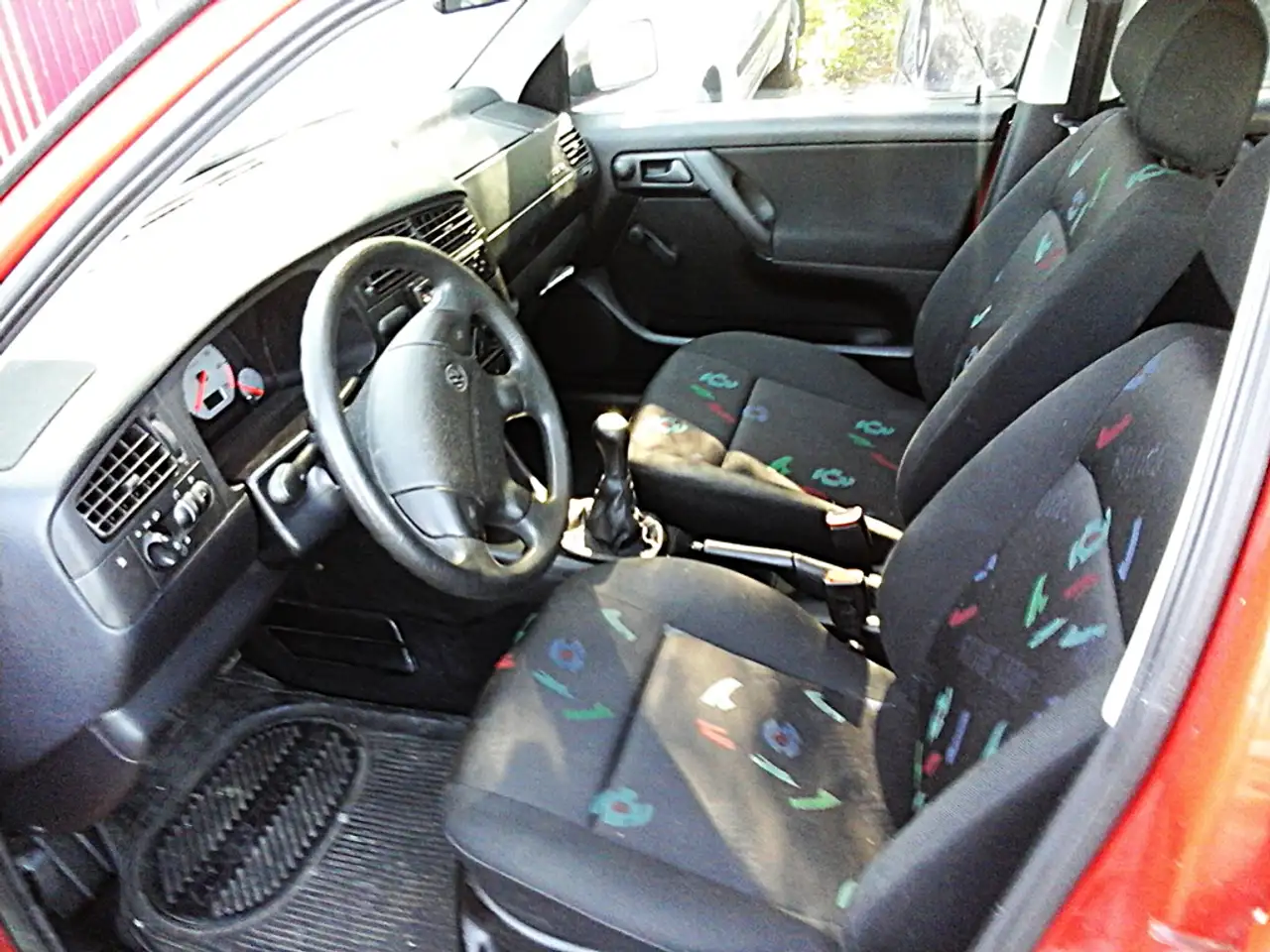 Volkswagen Golf Rolling Stones 1.6i/ wenig km/ 5 tg+GSD+ZV+Airbags/ OLDTIMER, foto 10
