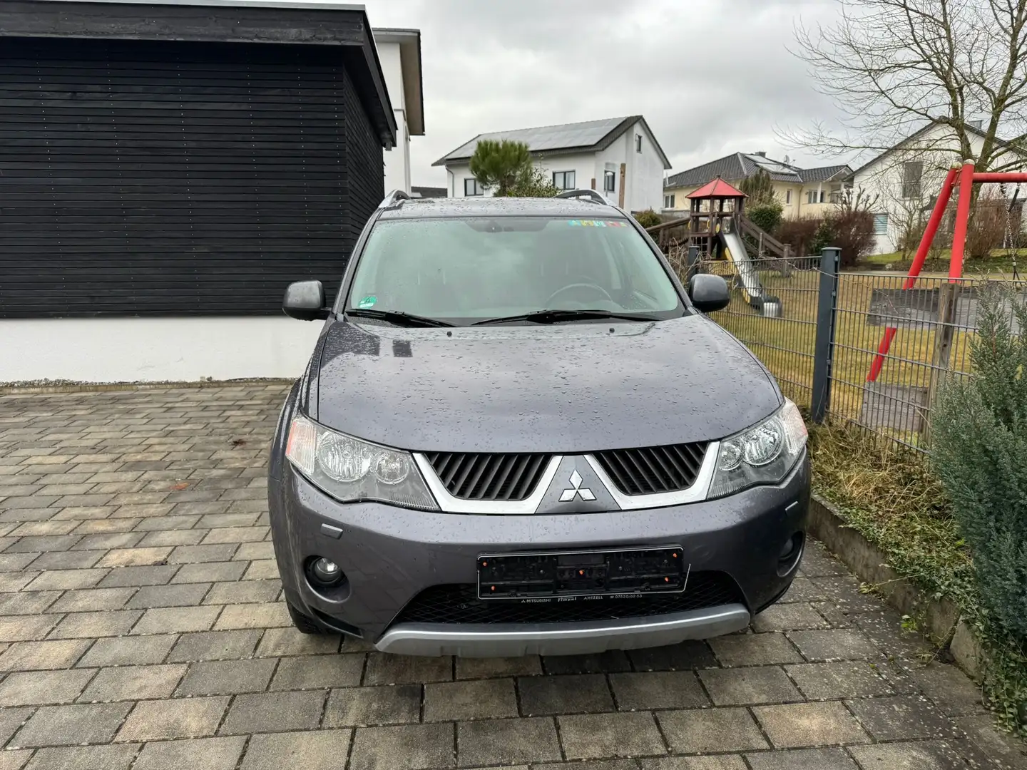 Mitsubishi Outlander 2.2 DI-D Instyle Grau - 1