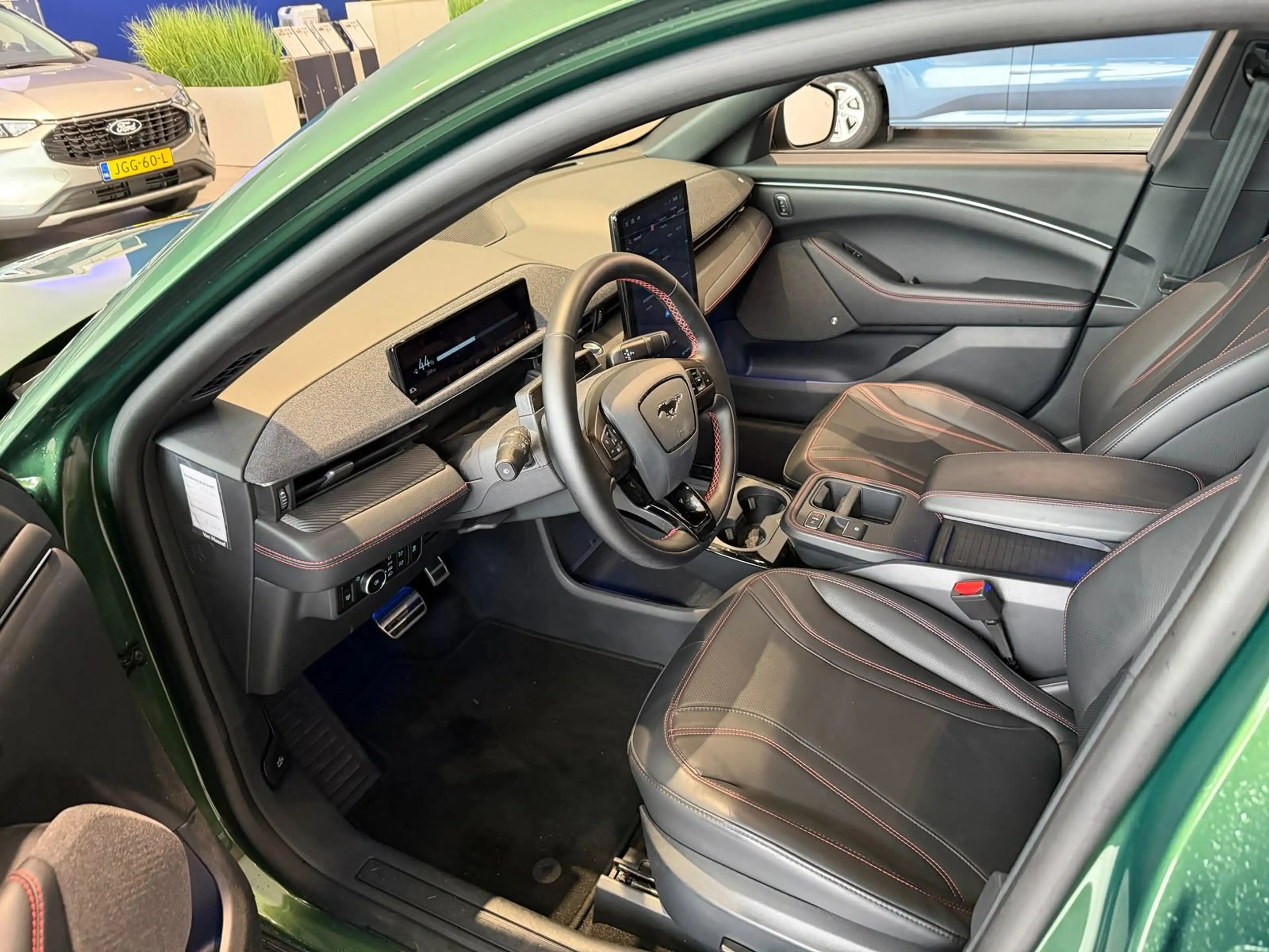 Ford Mustang Mach-E Extended Premium RWD 88 kWh PANORAMADAK | B&O | AD — photo 10