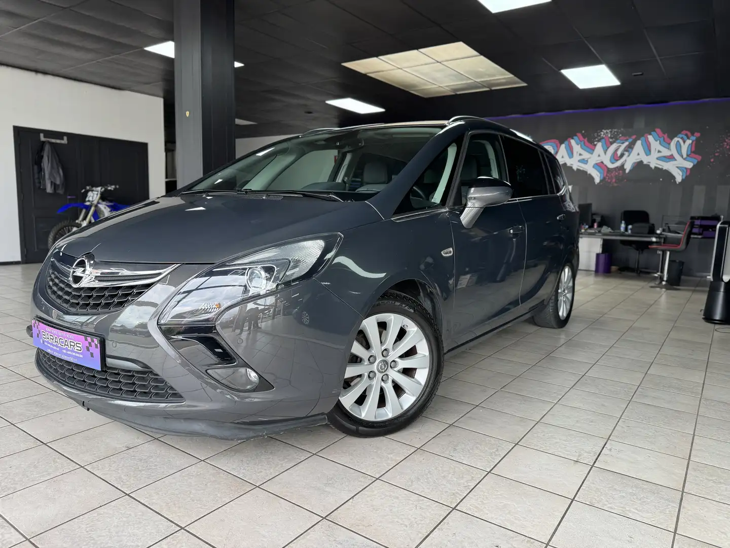 Opel Zafira Tourer 1.4 Turbo Cosmo Gris - 2
