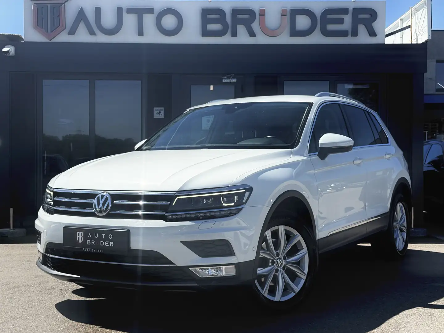 Volkswagen Tiguan Highline BMT/Start-Stopp 4Motion Weiß - 2