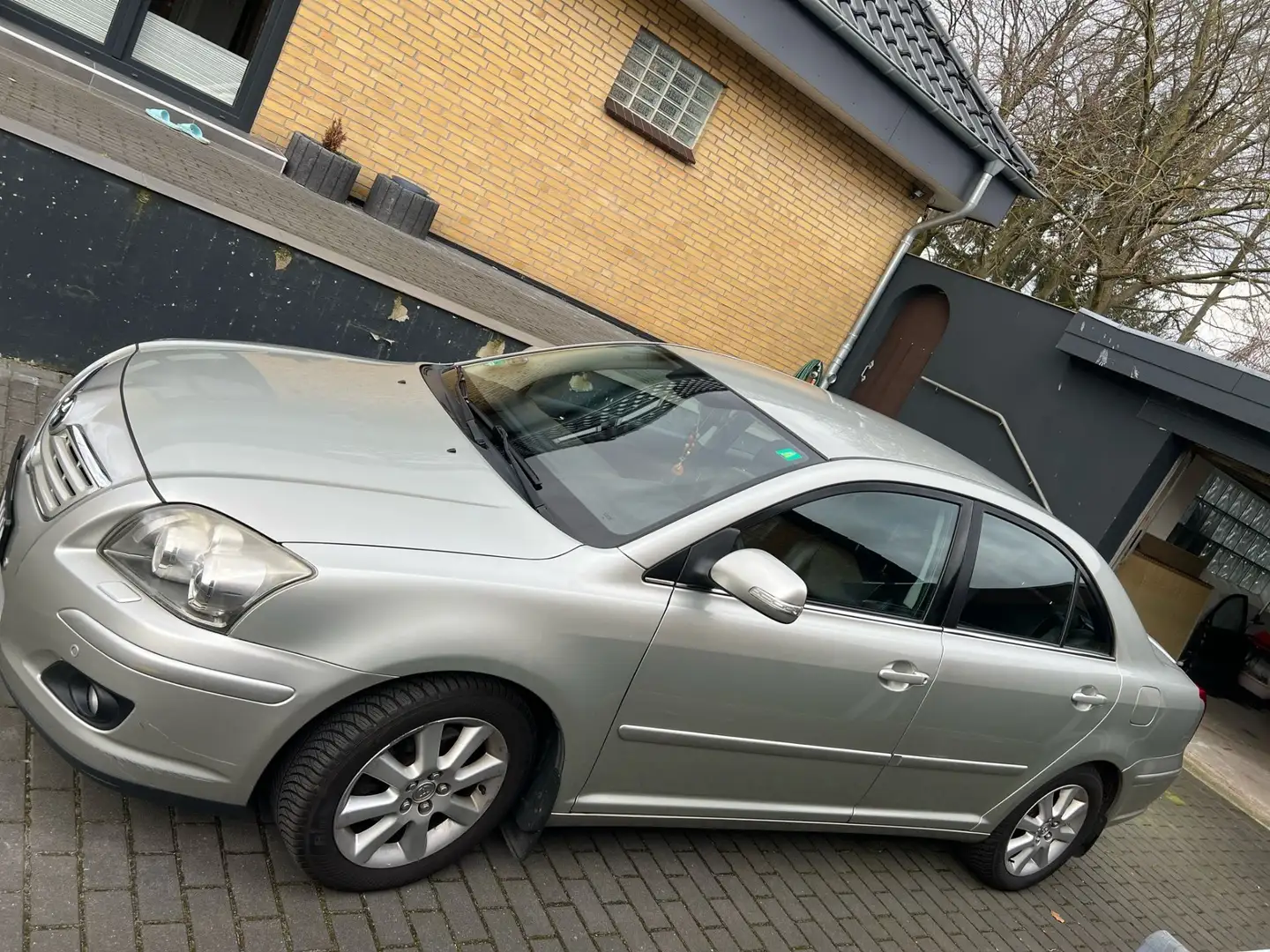Toyota Avensis 2.0 D-4D - 2