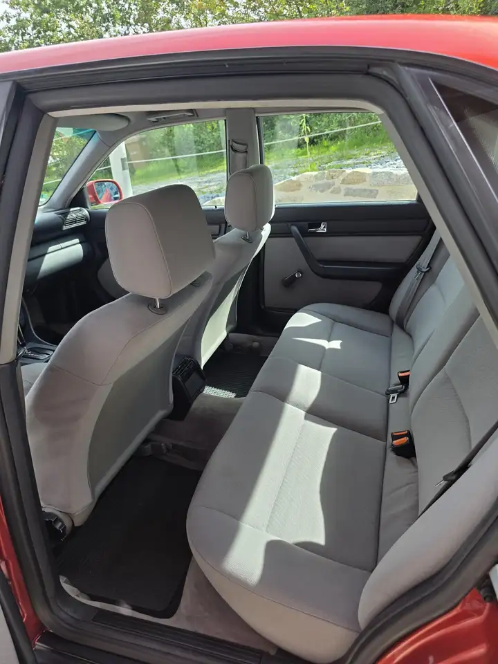 Audi A6 2.0, foto 8
