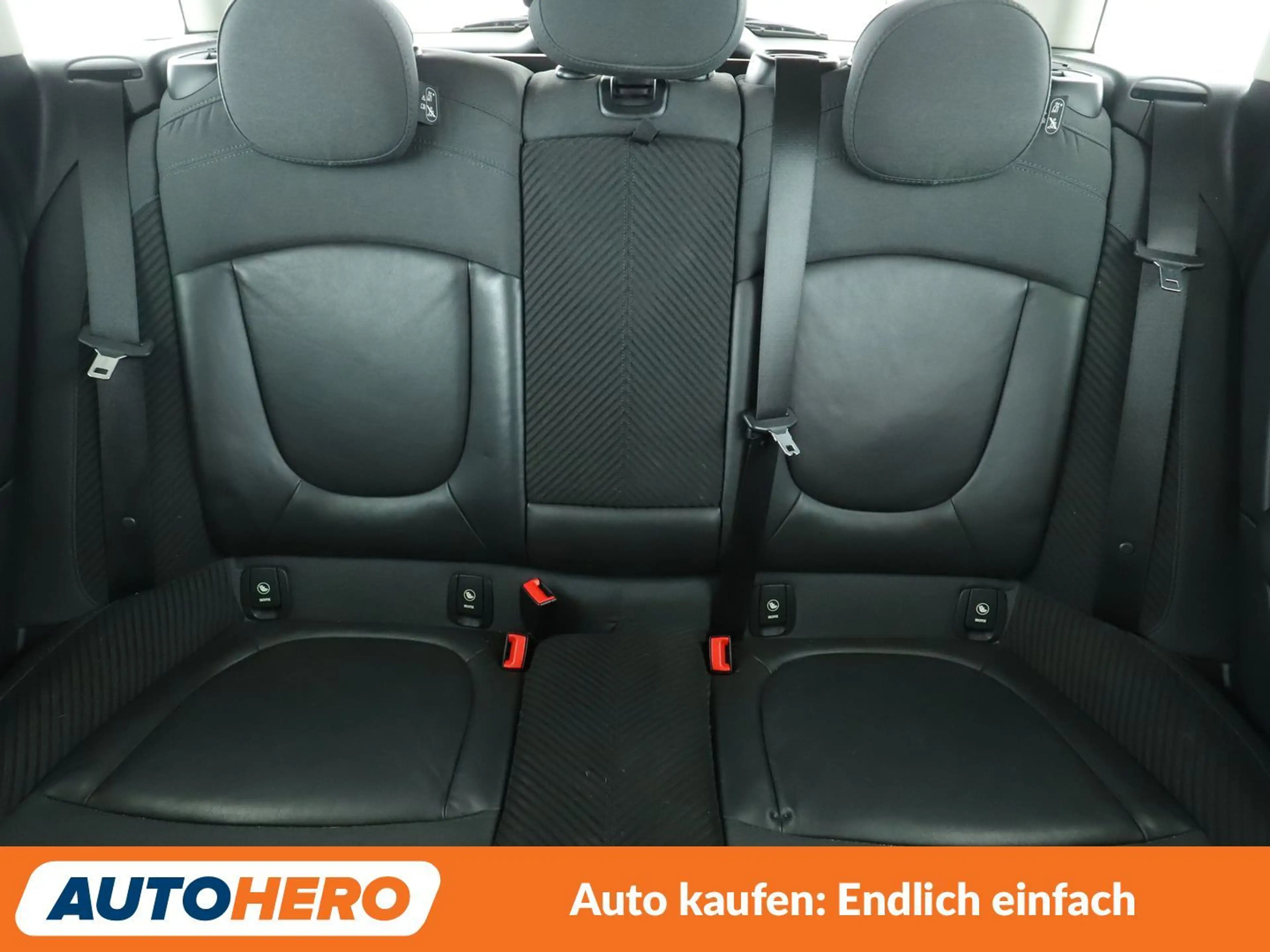 MINI Cooper Clubman Cooper Aut.*NAVI*TEMPO*PDC*SHZ*LIM* — photo 14