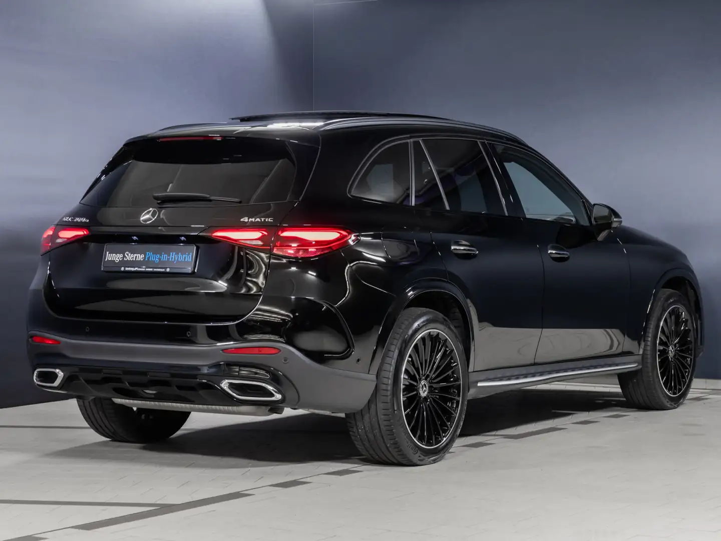 Mercedes-Benz GLC 300 GLC 300 e 4M AMG DIG.LIGHT/Pano/AHK/Distro/360°/ Schwarz - 2
