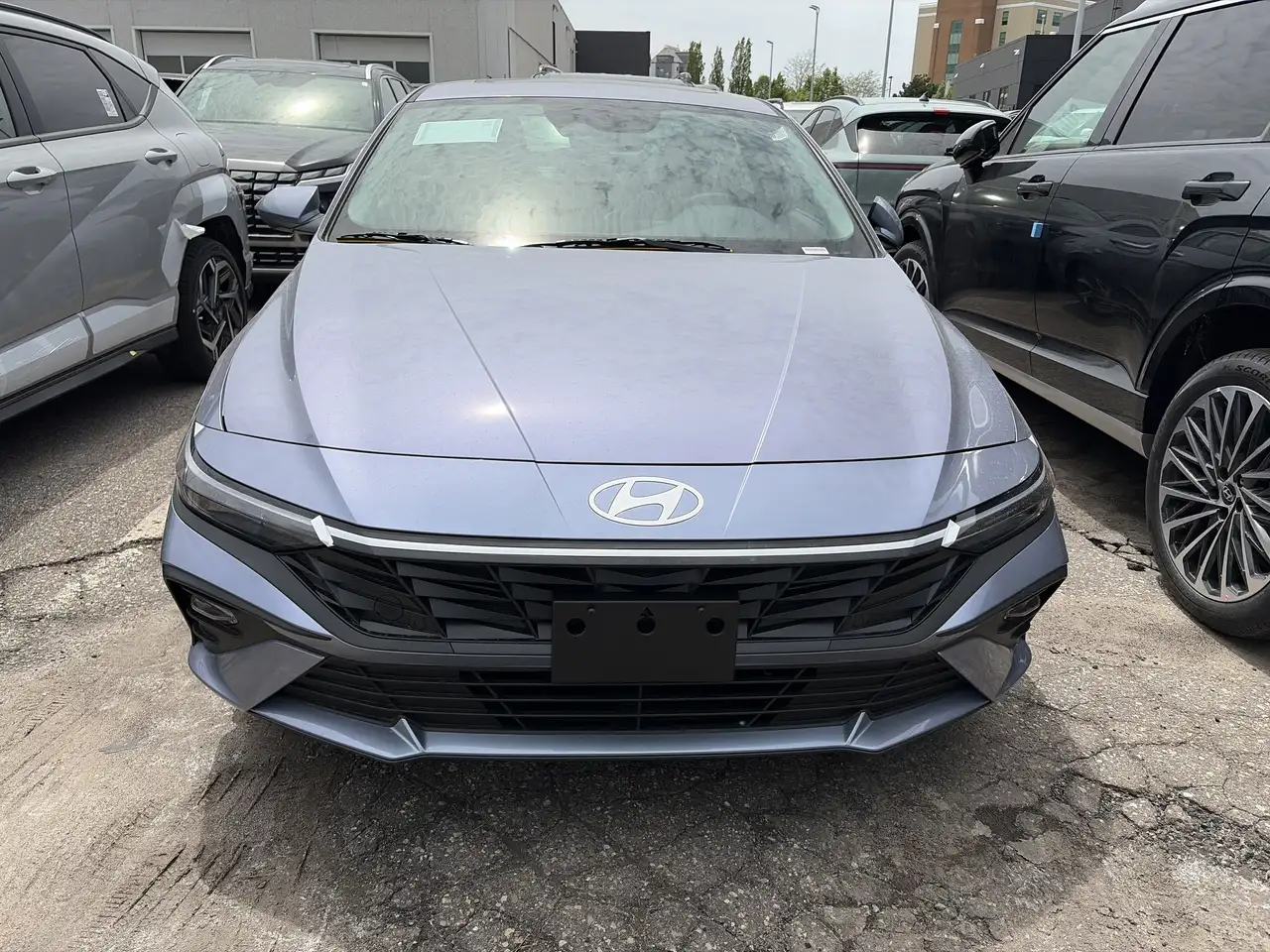 Hyundai ELANTRA снимка Hyundai ELANTRA